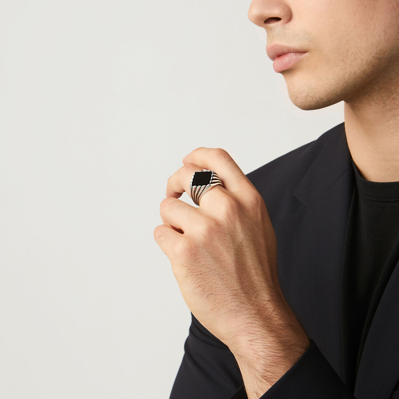 Anillo Estriado Ónice