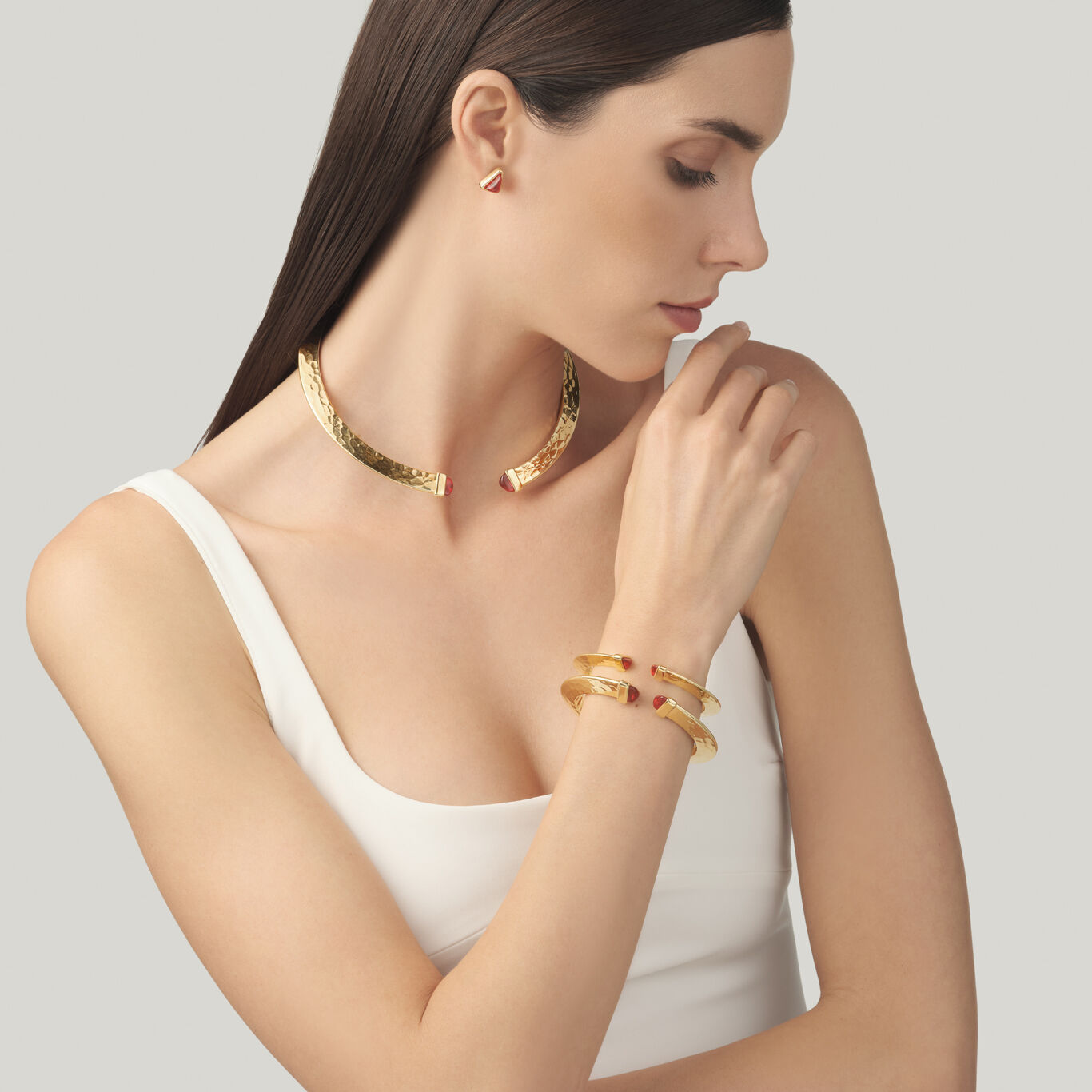 Red Blade Bangle, Bangle in 18k Gold Plated Sterling Silver with red crystals_image number 2_Giovanni Raspini