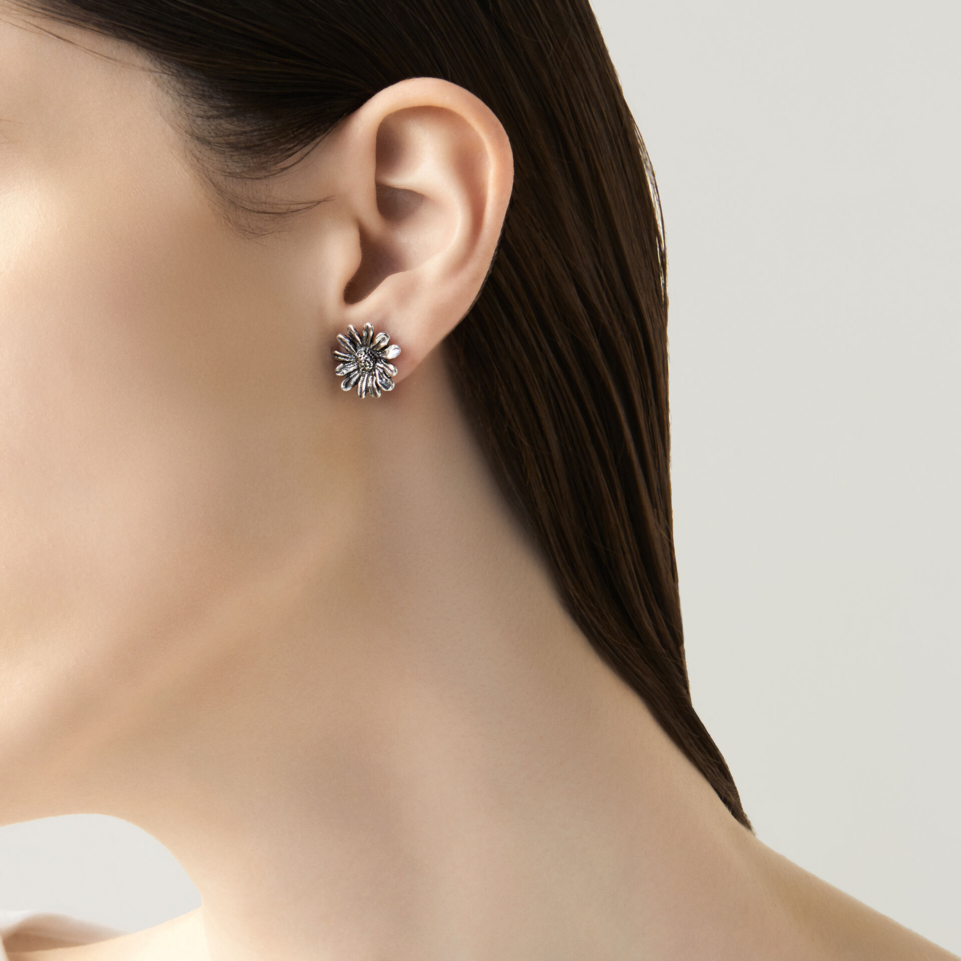 Daisy Earrings image number 1