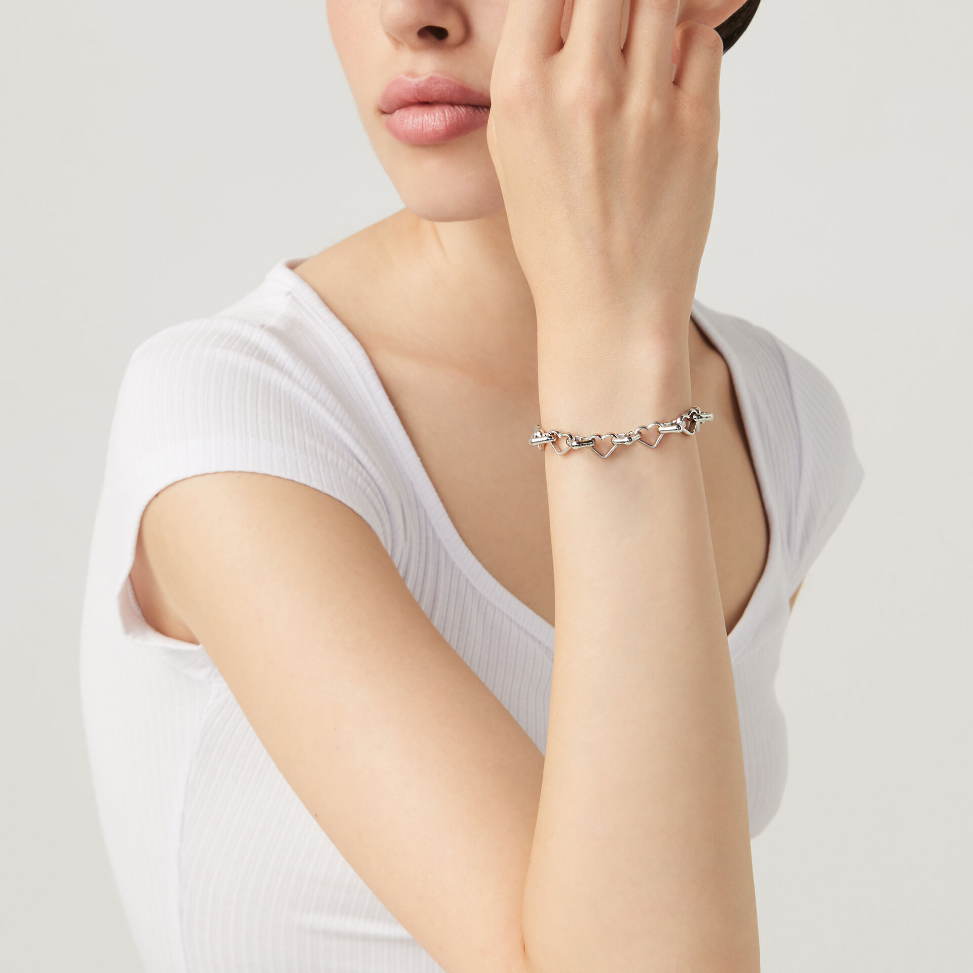 Heart Link Bracelet image number 1