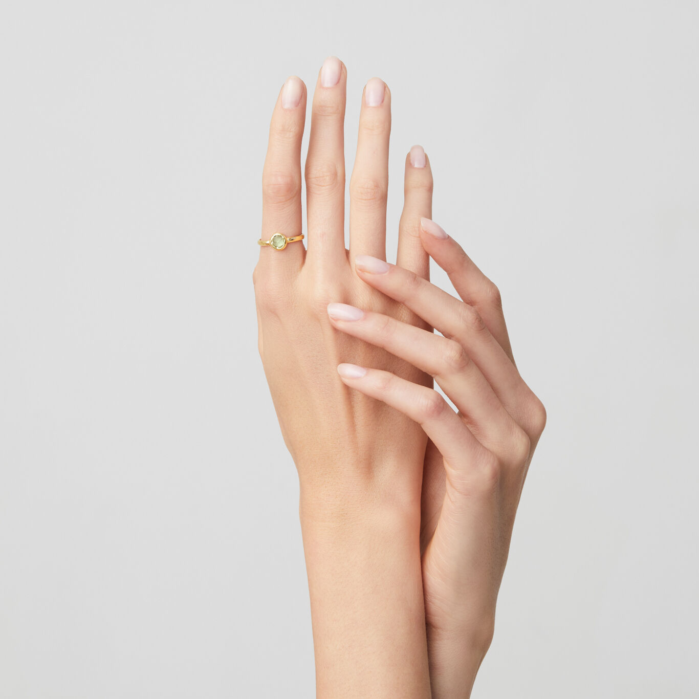 Lime Green Small Loop Ring, Ring in gold-plated sterling silver with lime green crystal_image number 1_Giovanni Raspini