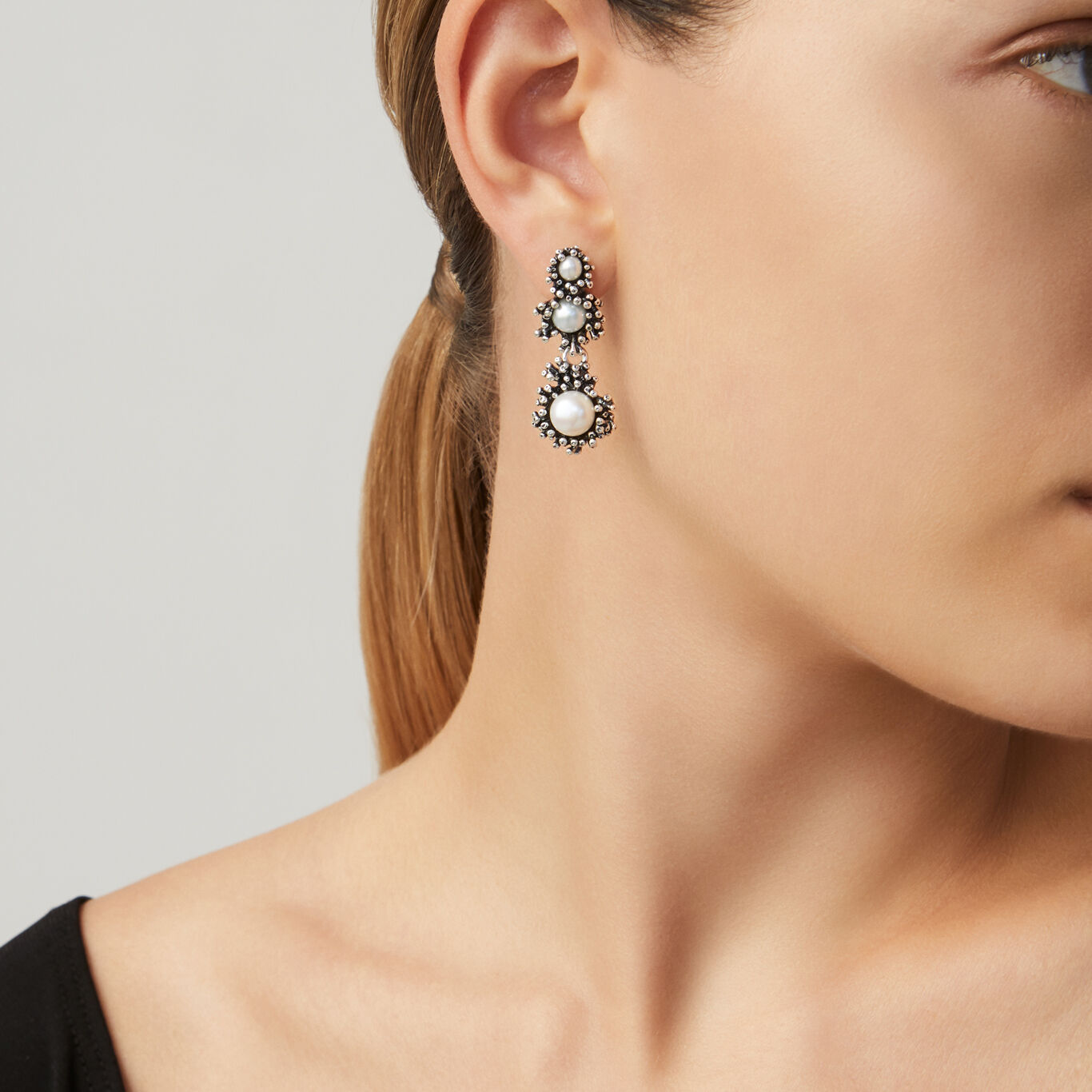 Anemone Drop Earrings, Earrings in Sterling Silver and natural pearls_image number 1_Giovanni Raspini