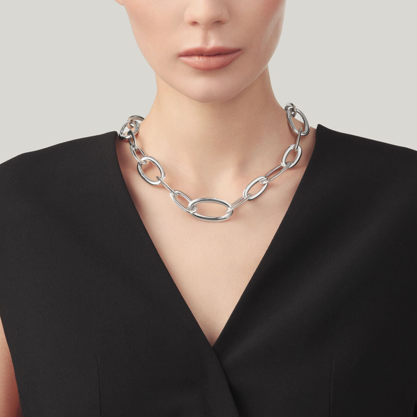 Bold Oval Links Necklace