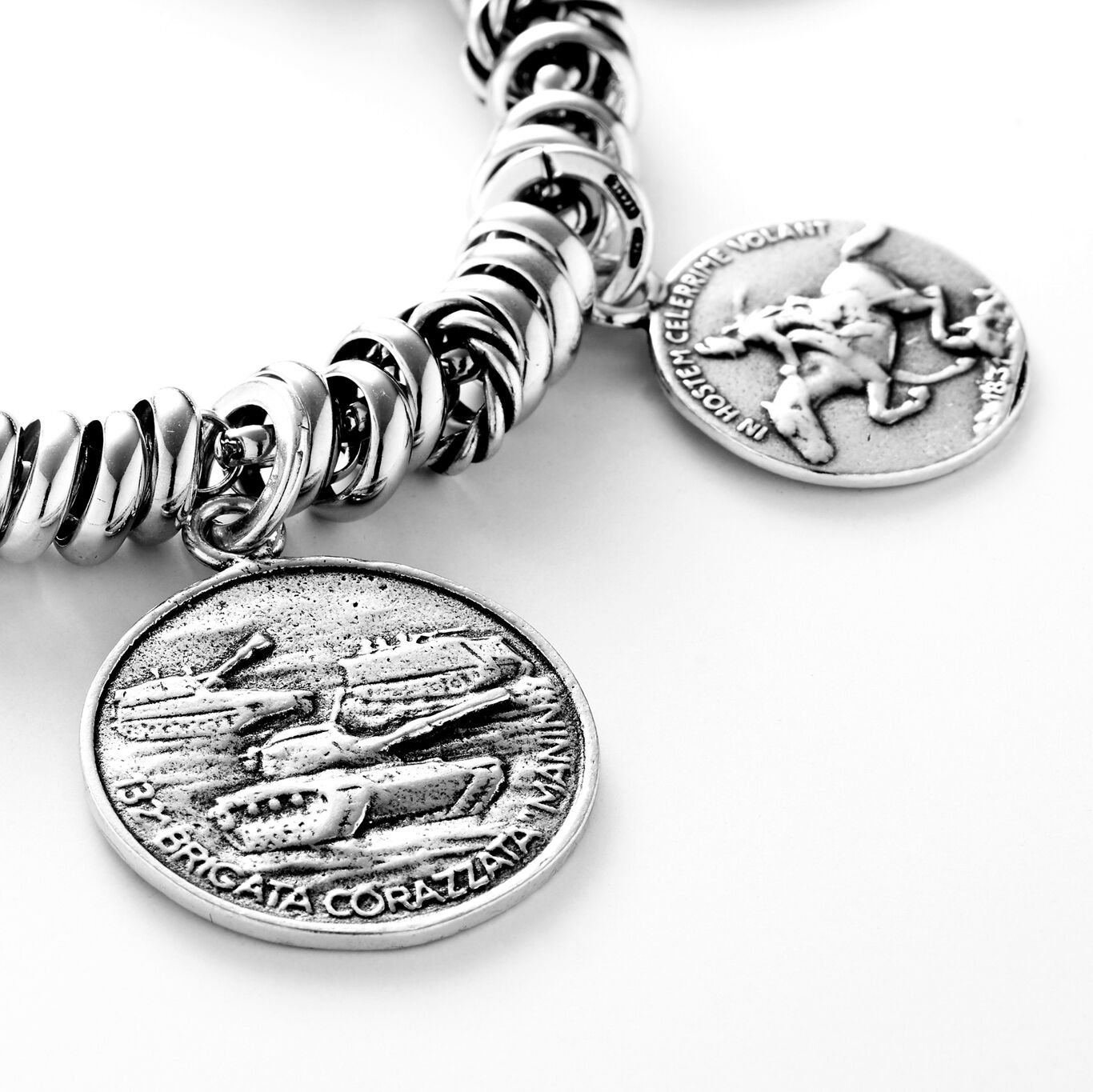 Panzer Medal Charm, Charm in Sterling Silver_image number 2_Giovanni Raspini