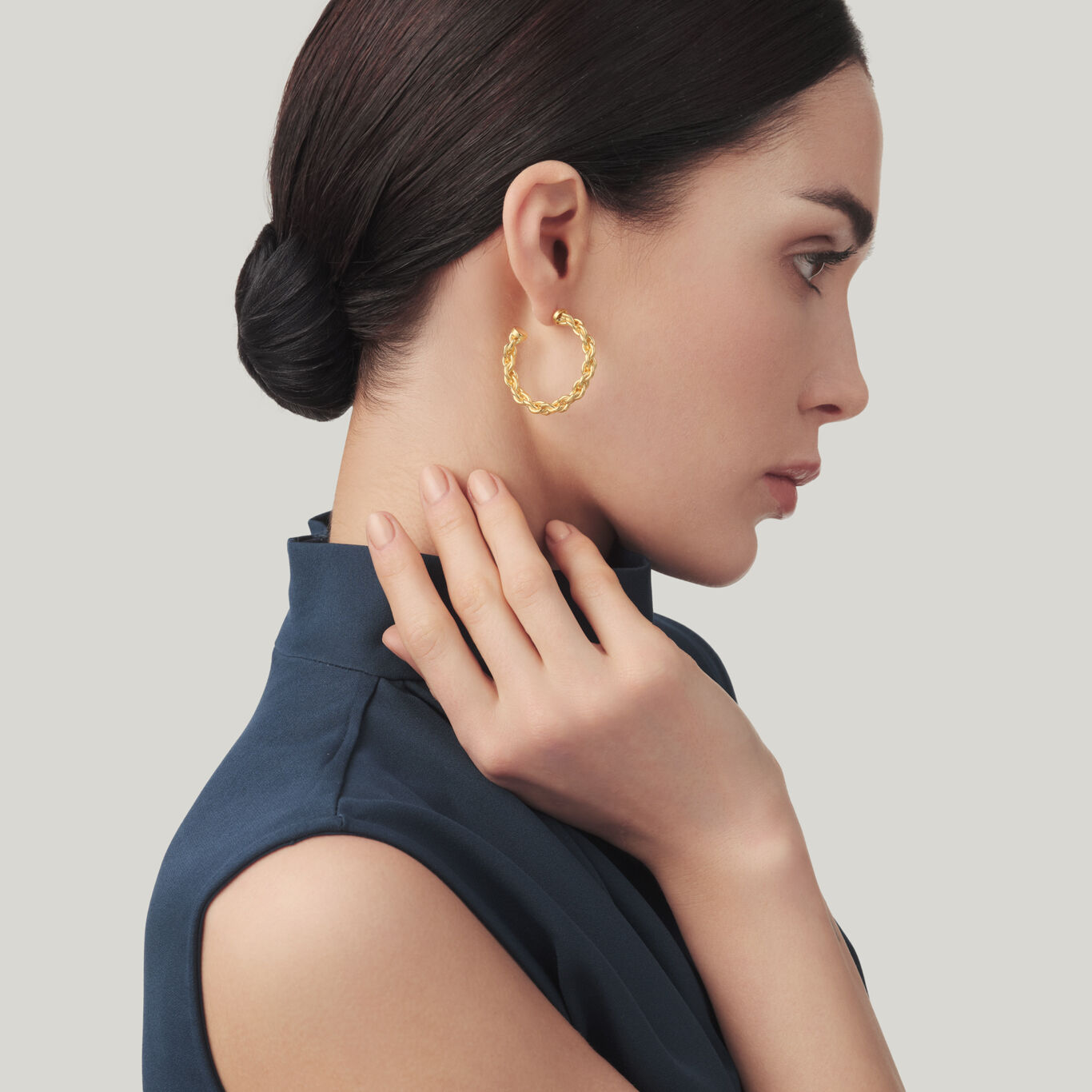 Chain Medium Hoop Earrings