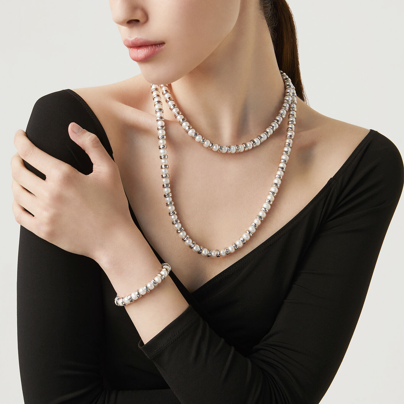 Emma Necklace, Necklace in Sterling Silver and natural pearls_image number 2_Giovanni Raspini