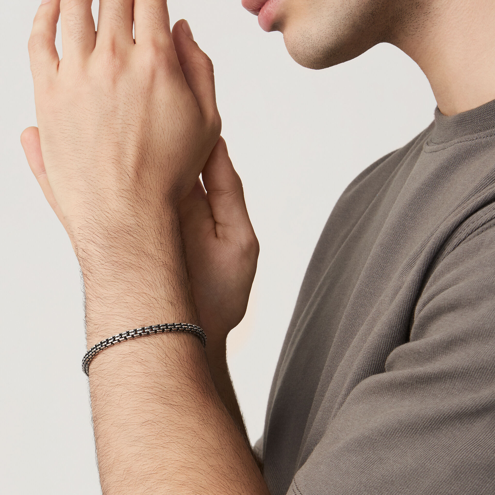 Square Link Bracelet image number 1