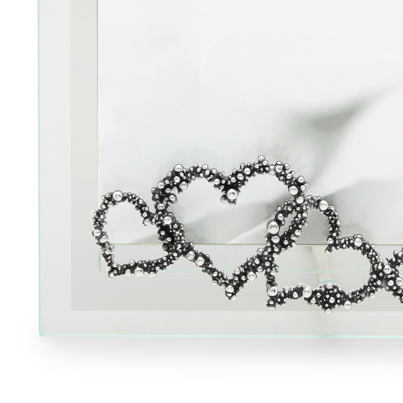 Perlage Hearts Light Frame, Bevelled glass and silver frame_image number 3_Giovanni Raspini
