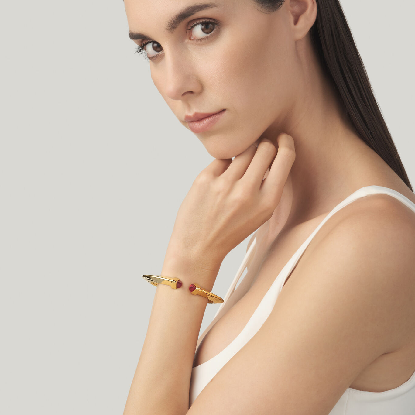 Red Blade Bangle, Bangle in gold-plated Sterling Silver with red crystals_image number 1_Giovanni Raspini
