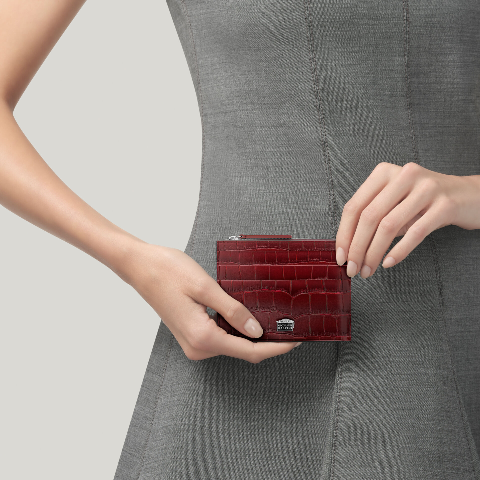 Porte-cartes Zipp&eacute; en Cuir Croco Noir image number 5