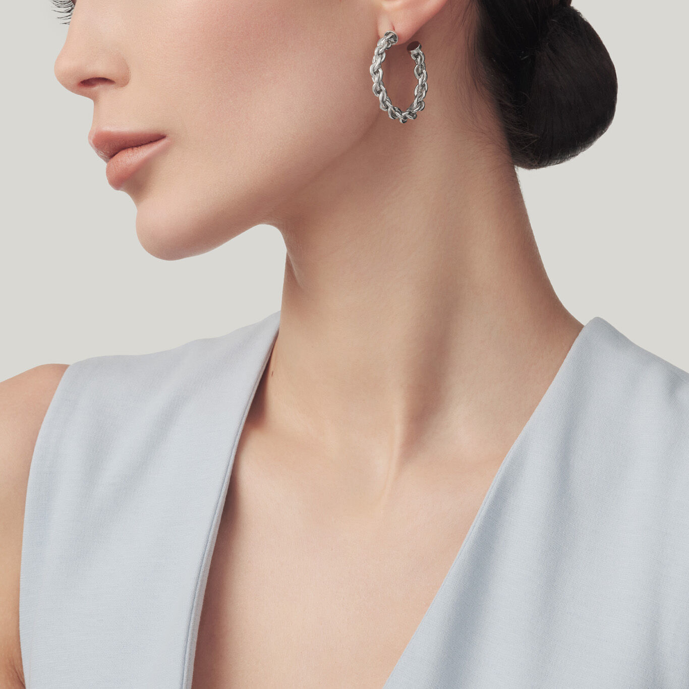 Chain Medium Hoop Earrings