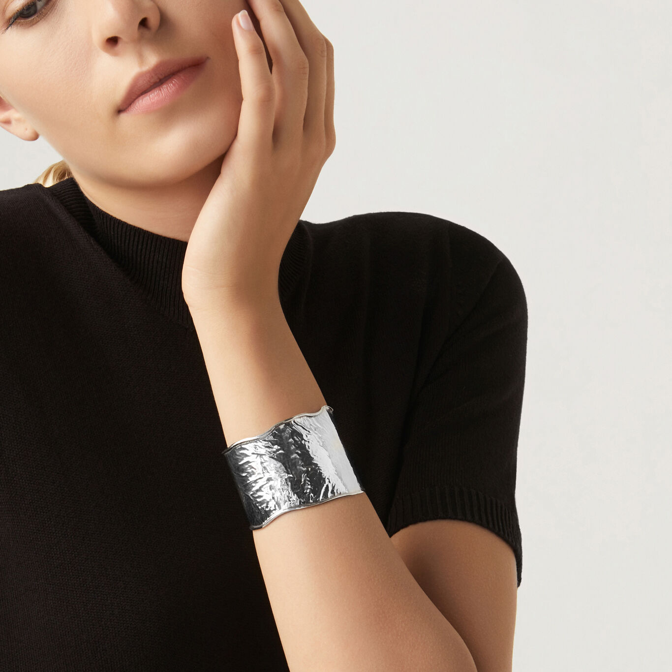 Pulsera R&iacute;gida Fuego Mediana