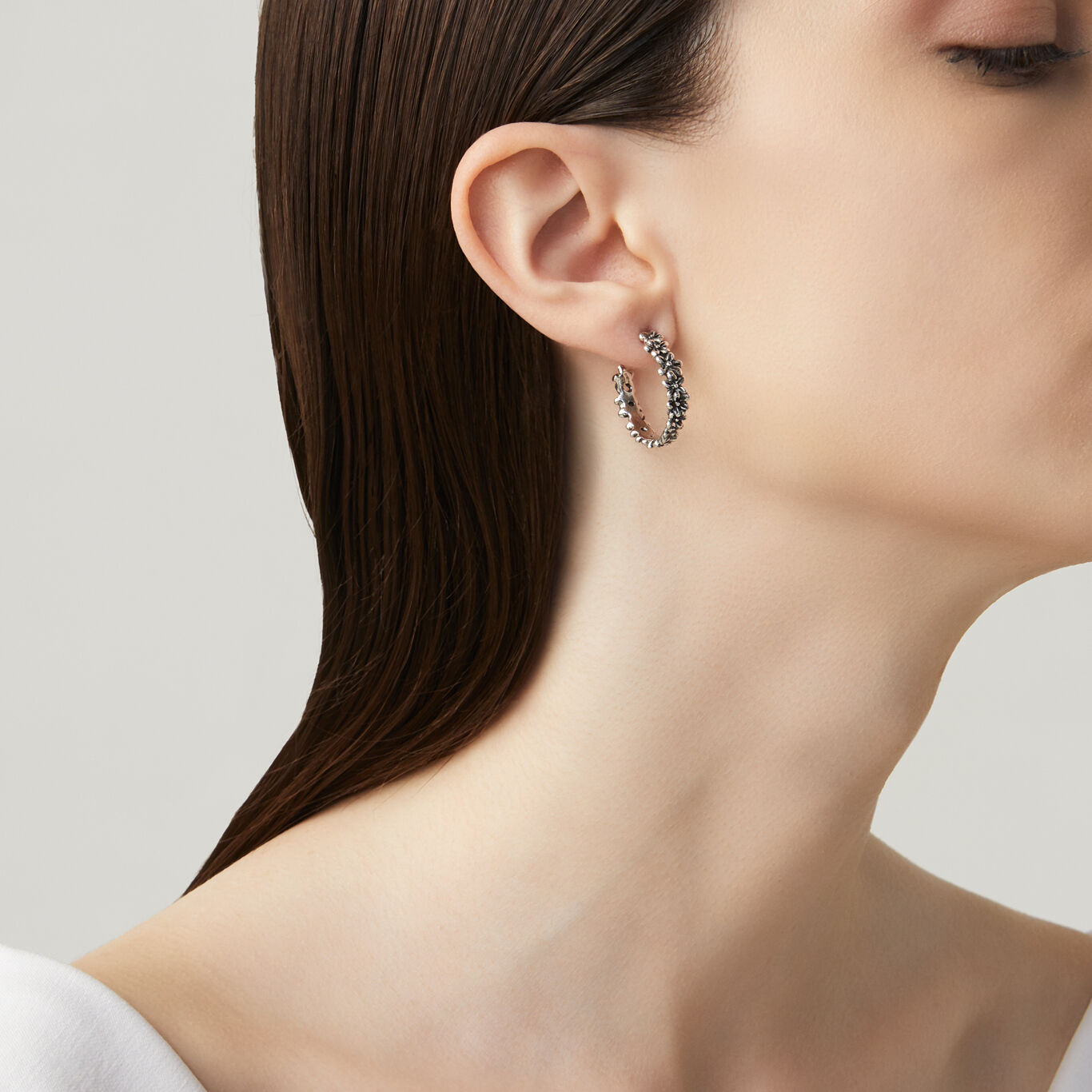 Daisies Hoop Earrings, Hoop Earrings in Sterling Silver_image number 1_Giovanni Raspini