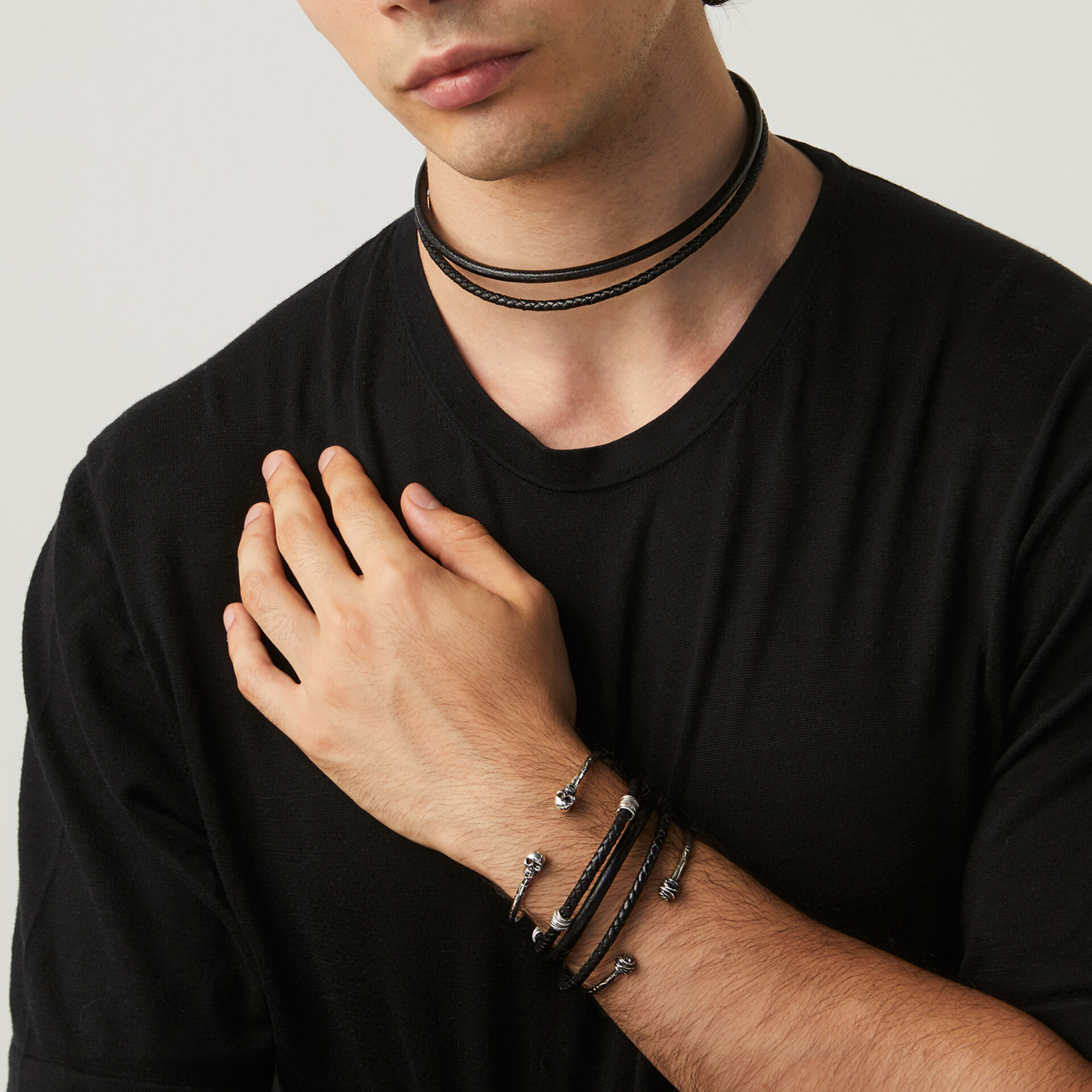 Pulsera/Collar Cuero Entrelazado image number 4