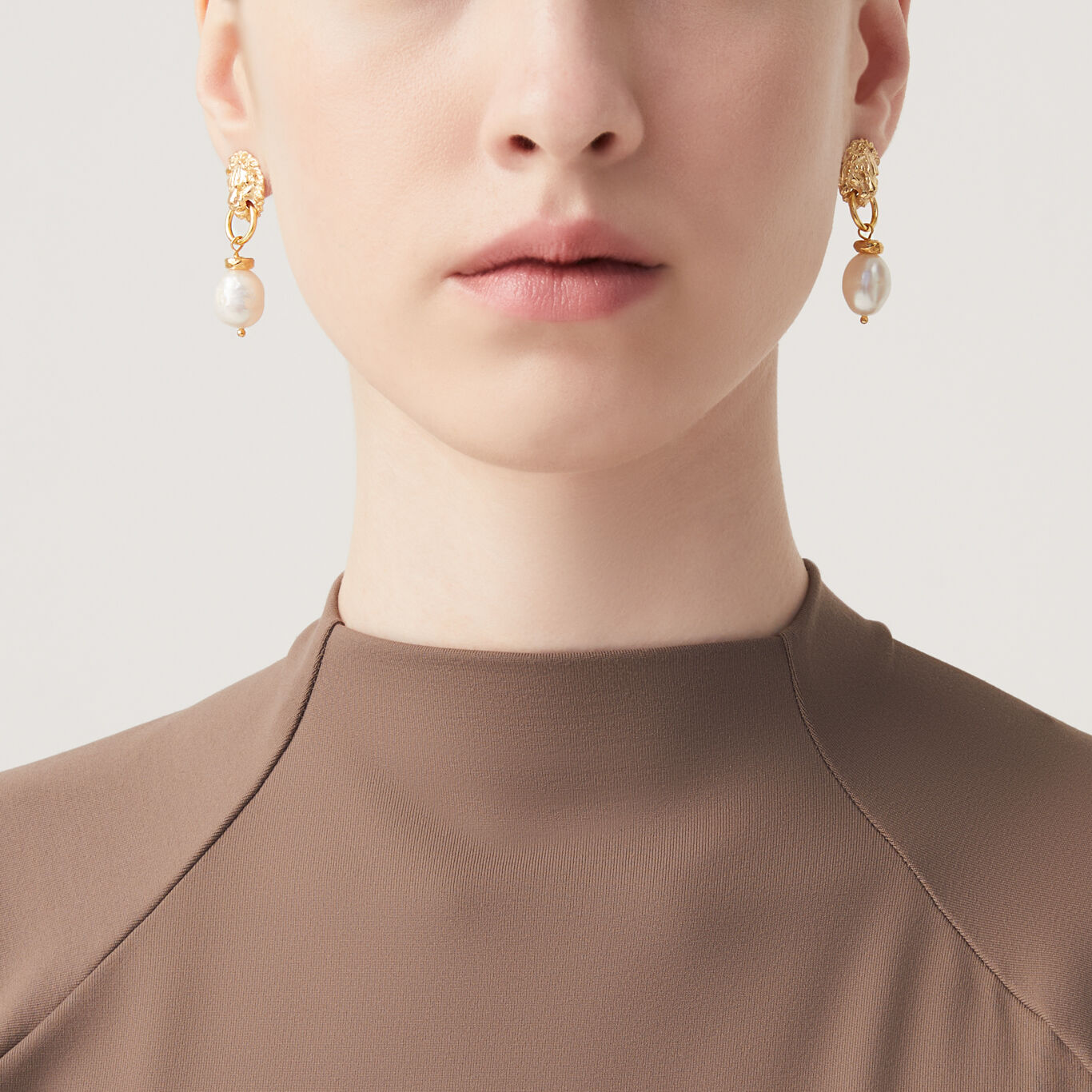Boucles D’Oreilles Lion Et Perle, Boucles d'oreilles en argent massif doré et perles naturelles_image number 1_Giovanni Raspini