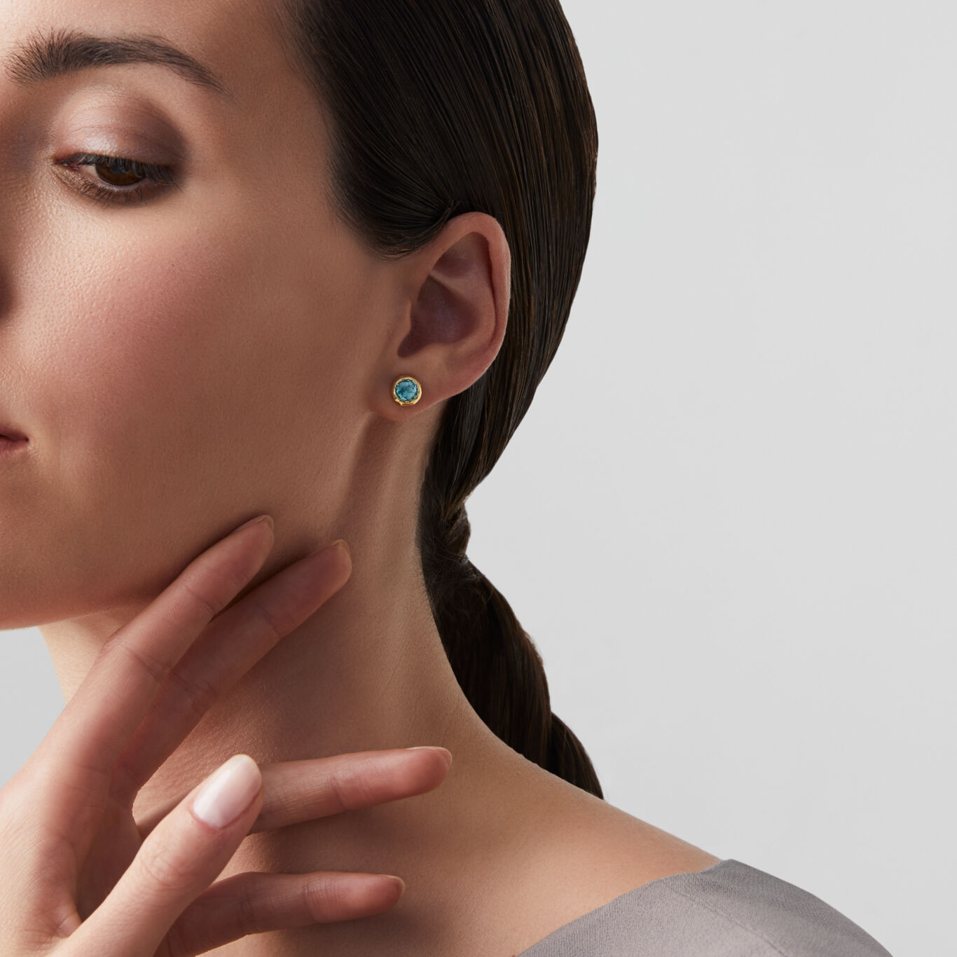 Boucles D&rsquo;Oreilles Loop Bleues, Petit Mod&egrave;le, Boucles d&rsquo;oreilles en Argent massif dor&eacute; et cristaux bleus_image number 1_Giovanni Raspini