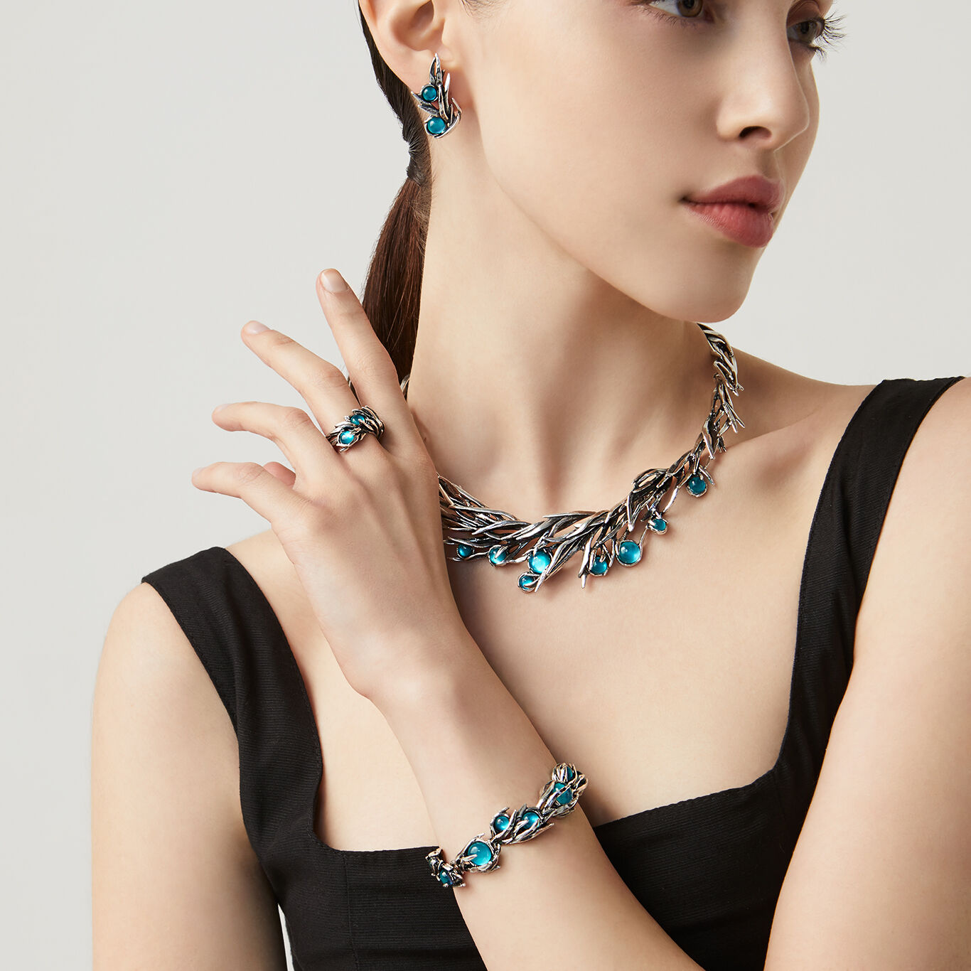 Collana Posidonia, Collana in Argento 925, madreperla e quarzo_image number 2_Giovanni Raspini