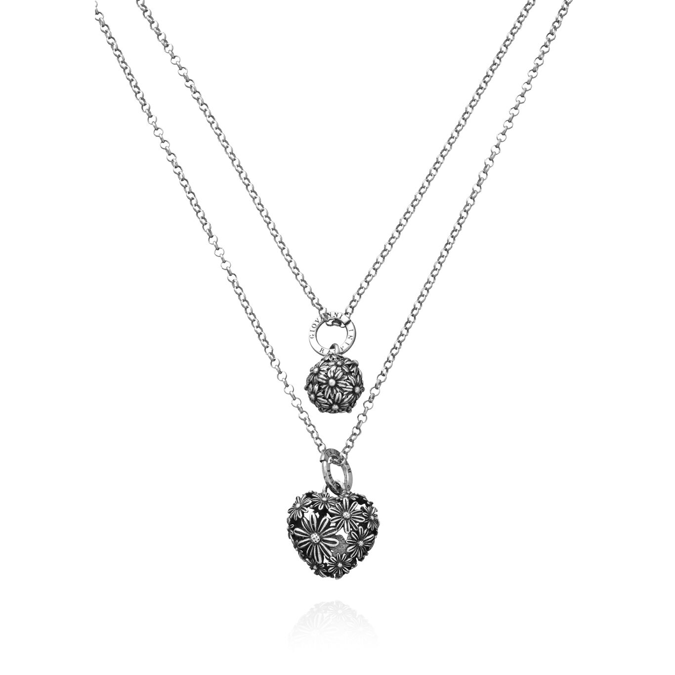 Daisy charm necklace