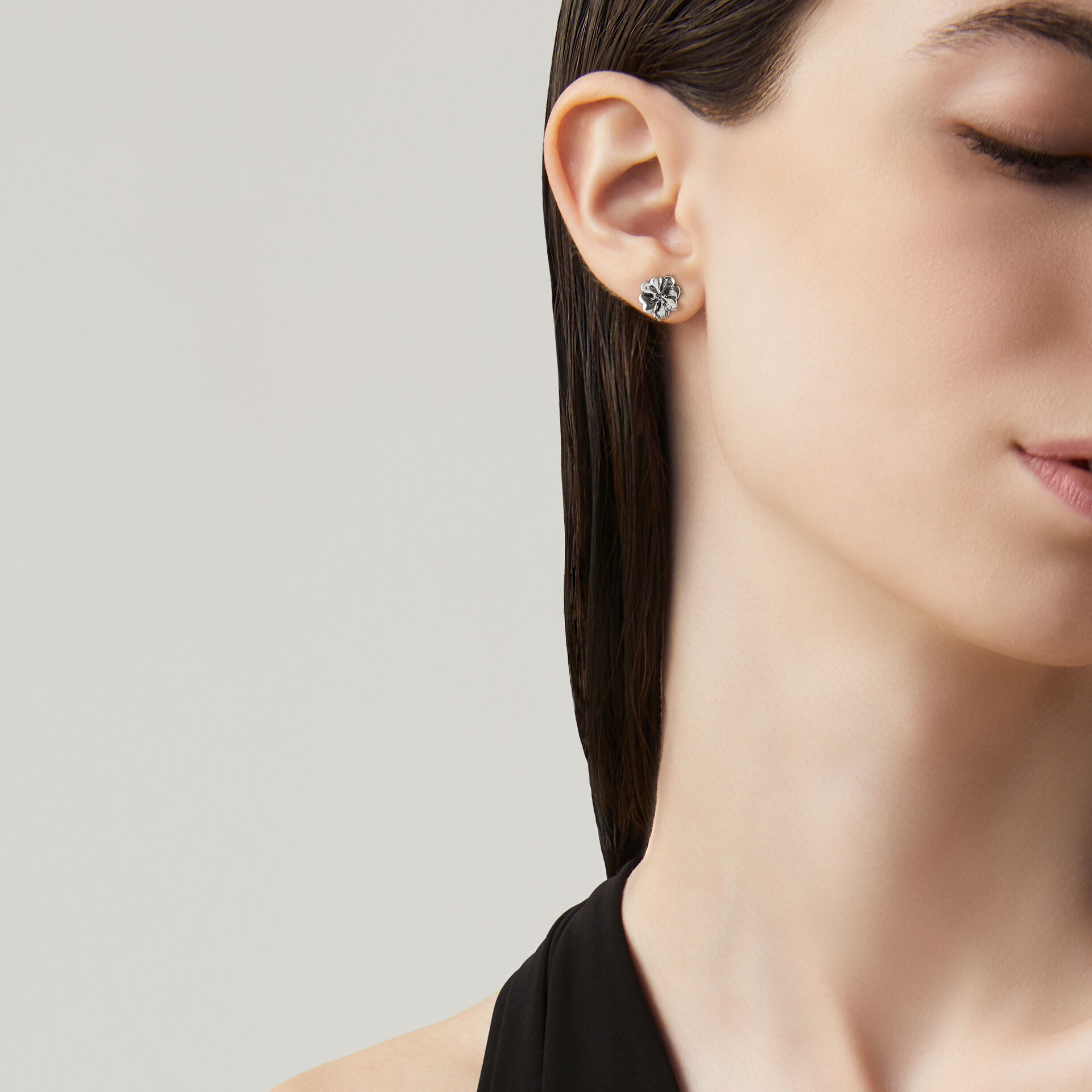 Four-Leaf Clover Earrings image number 1