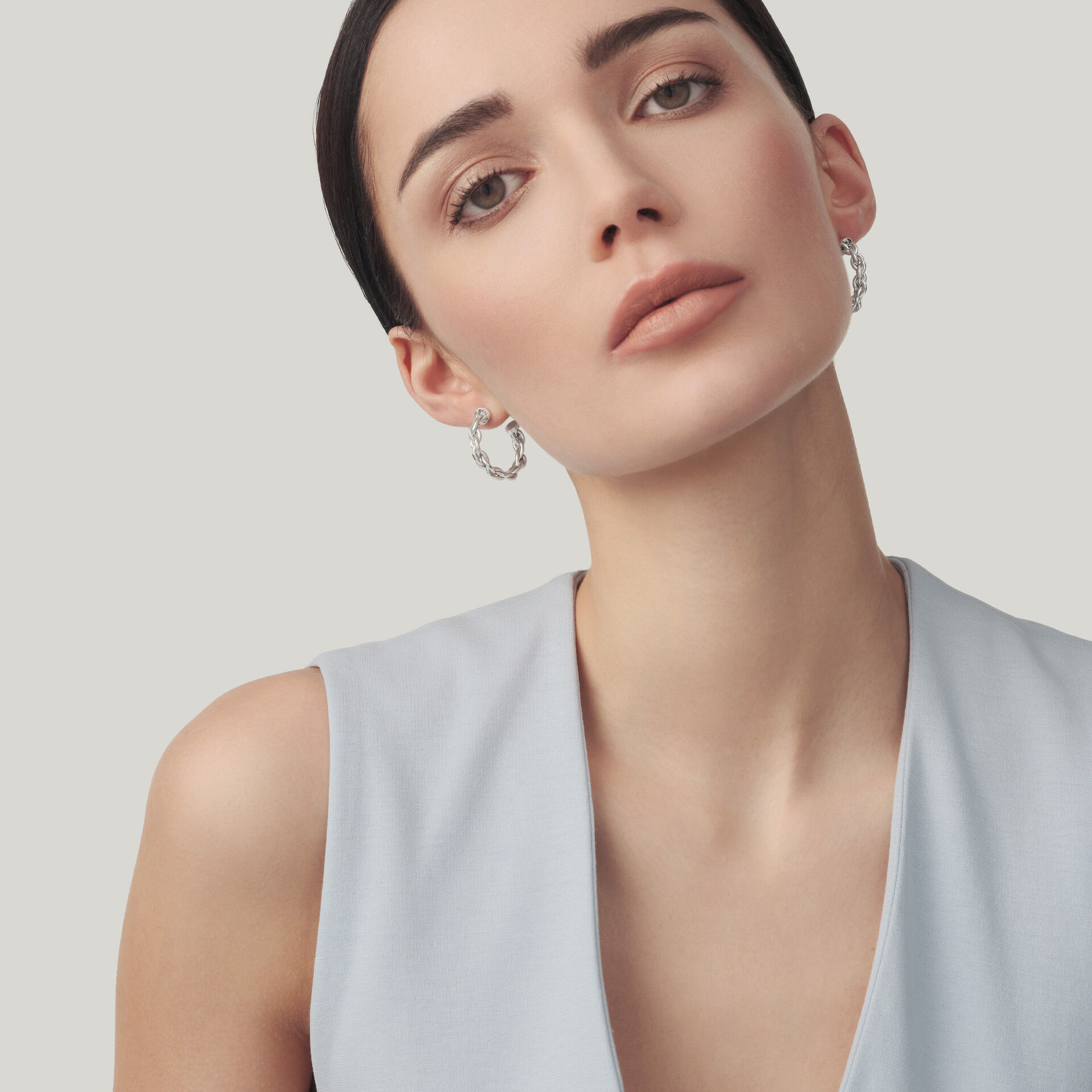 Chain Small Hoop Earrings image number 1