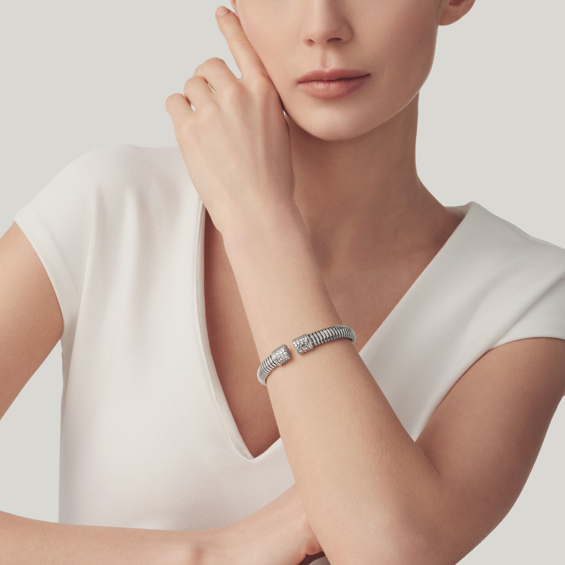 Croco Tubogas Medium Cuff image number 1