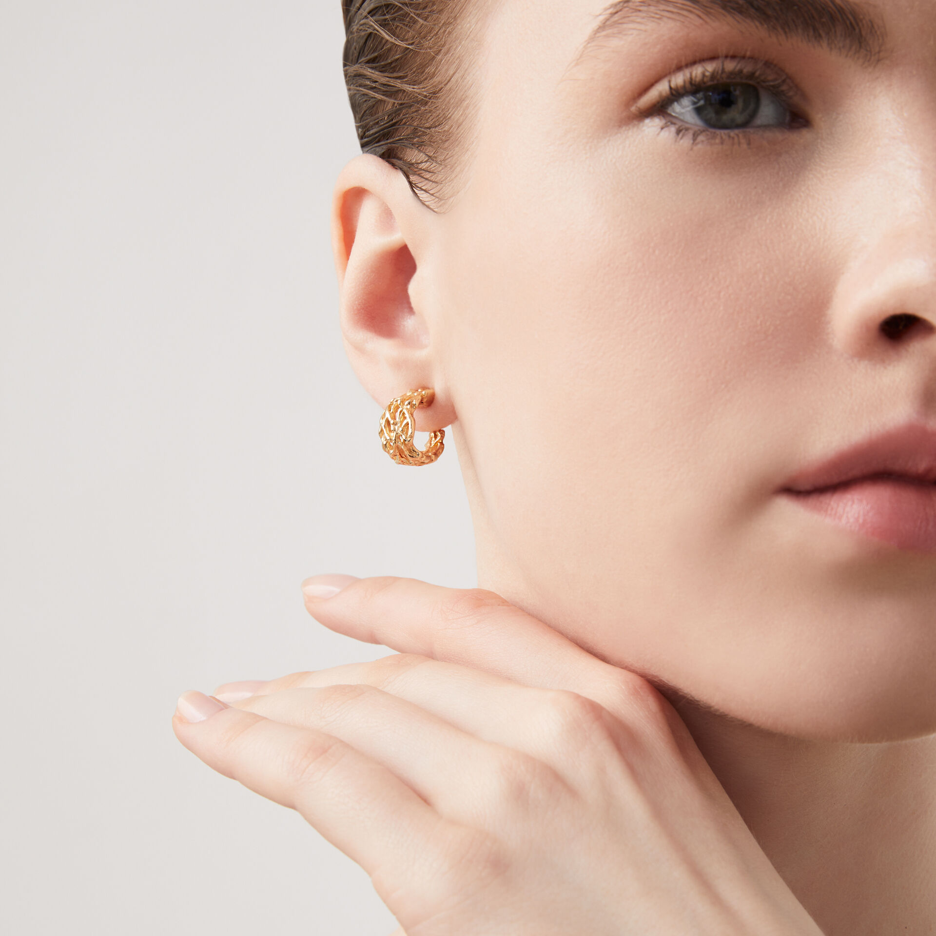 Coral Small Hoop Earrings image number 1