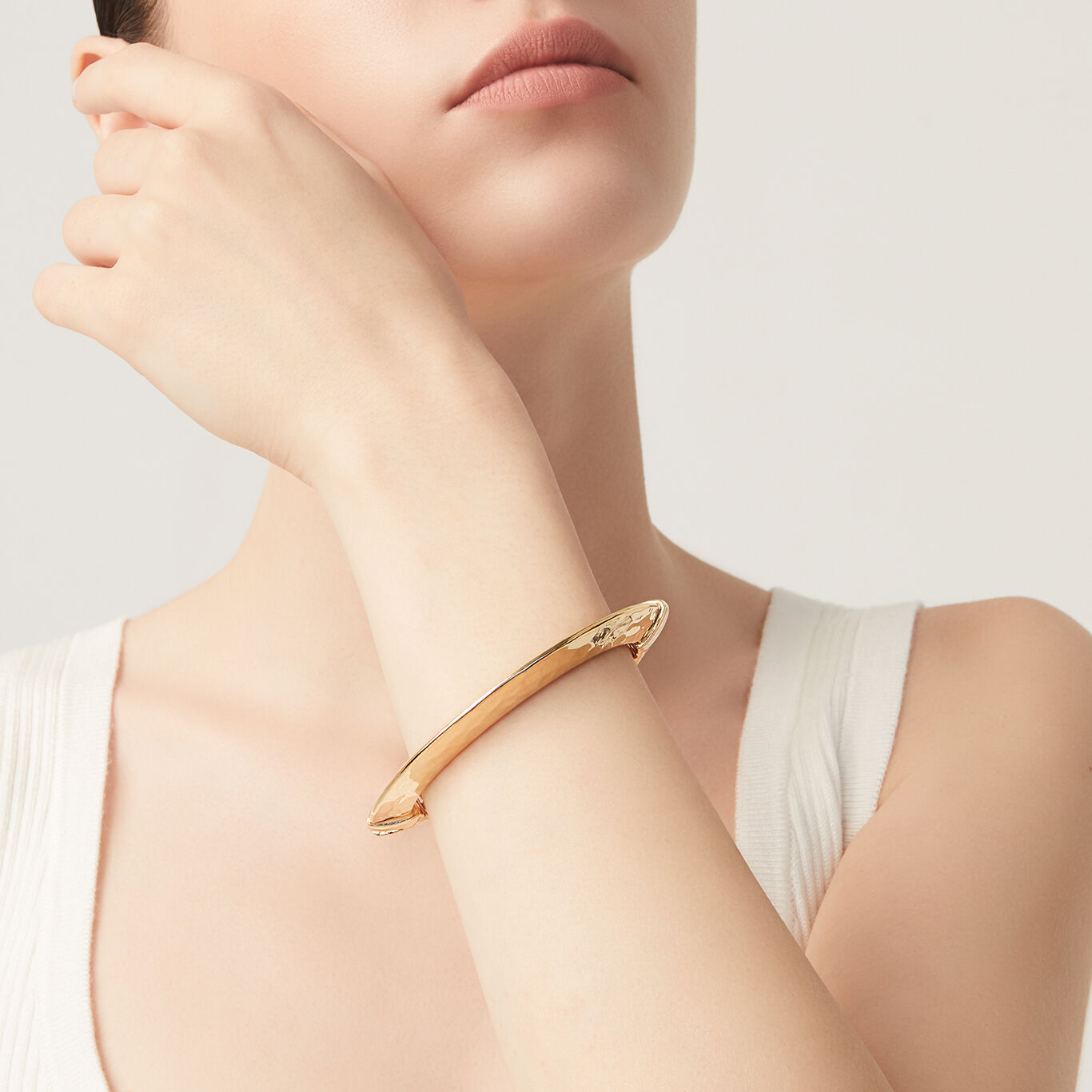 Pulsera R&iacute;gida Blade Dorada