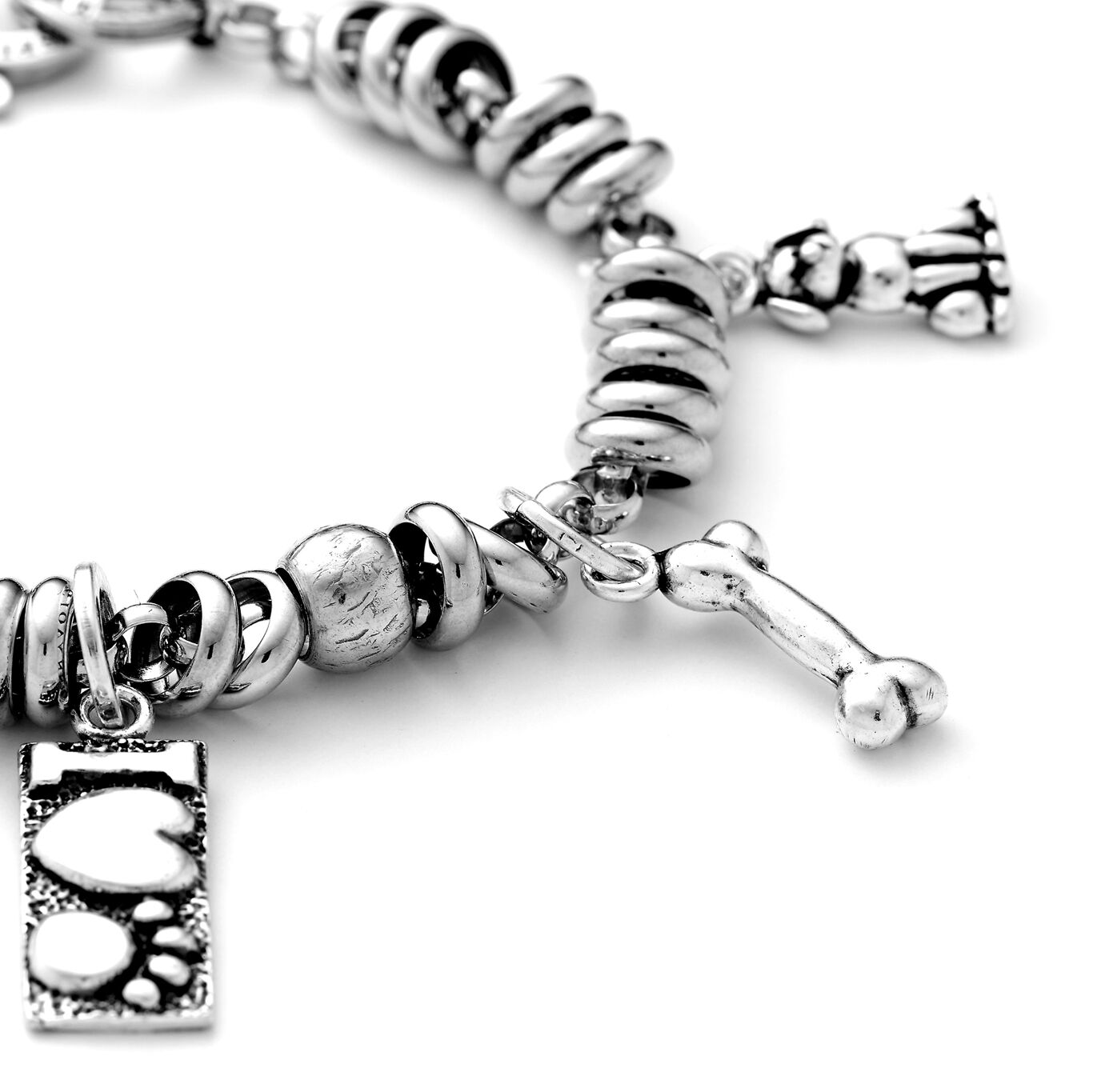 Bone Charm, Charm in Sterling Silver_image number 1_Giovanni Raspini