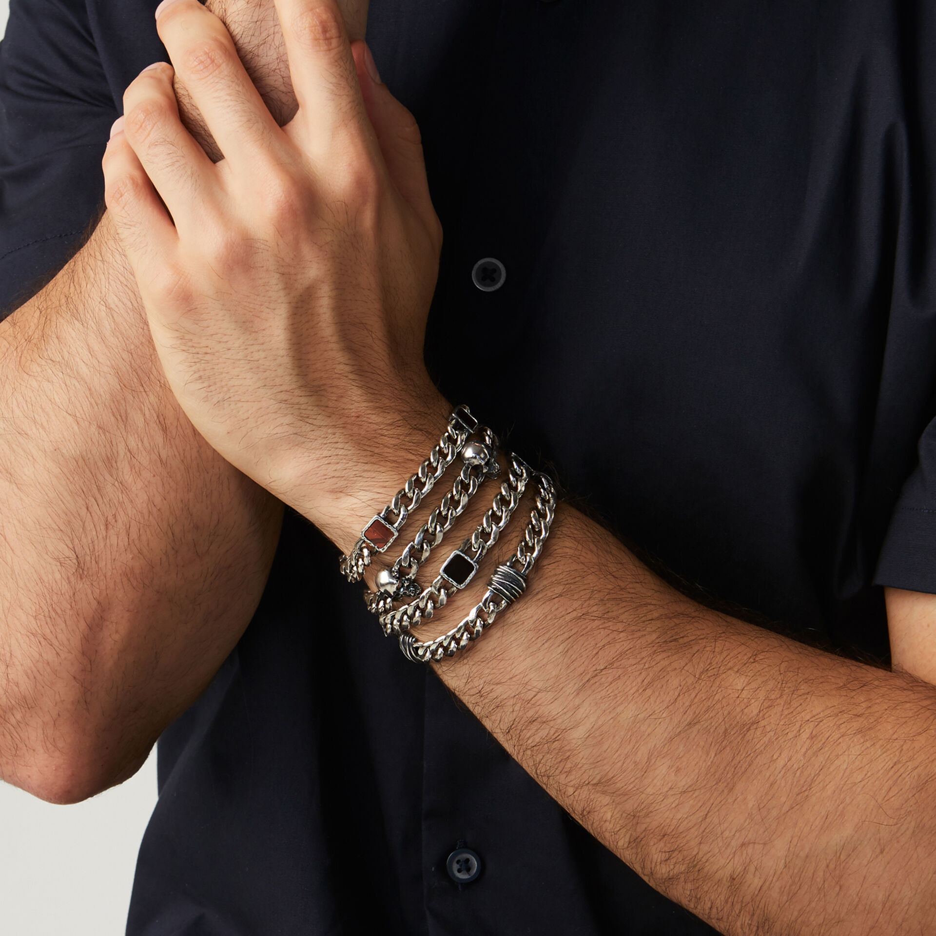 Onyx Curb Chain Bracelet image number 2