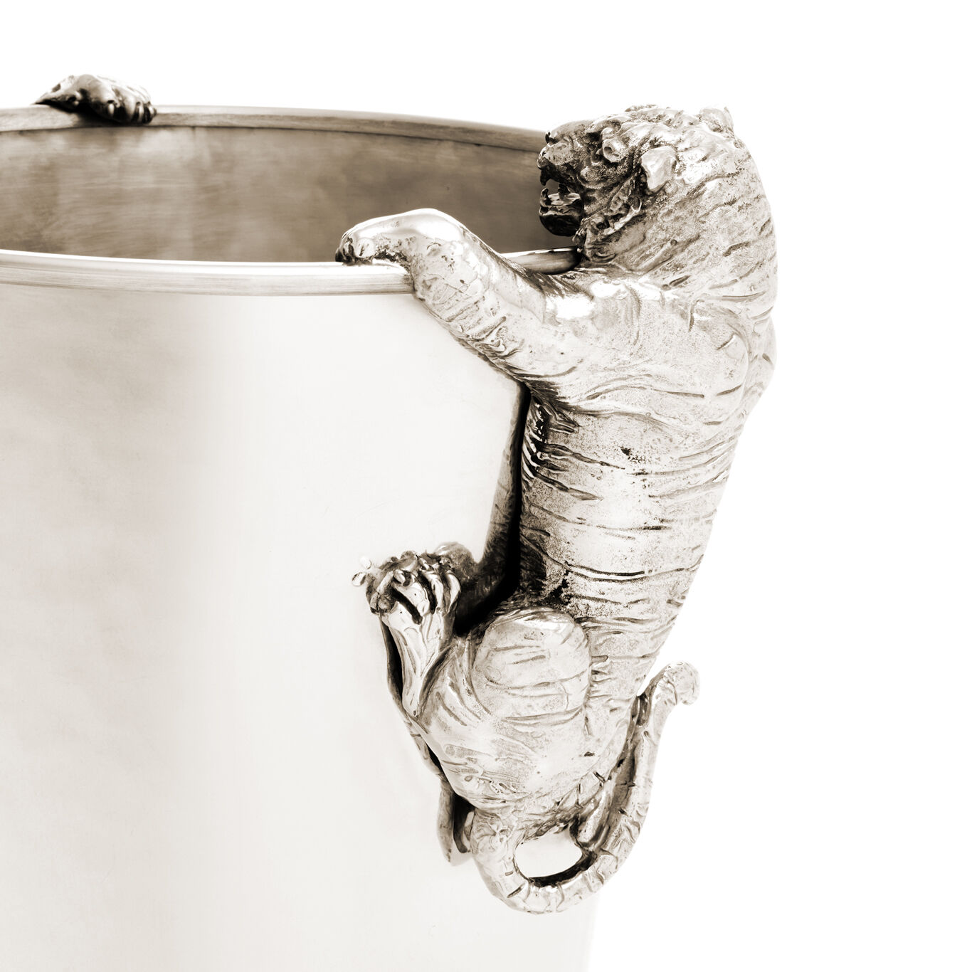 Tigers Champagne Bucket, Champagne Bucket in bronzobianco_image number 1_Giovanni Raspini