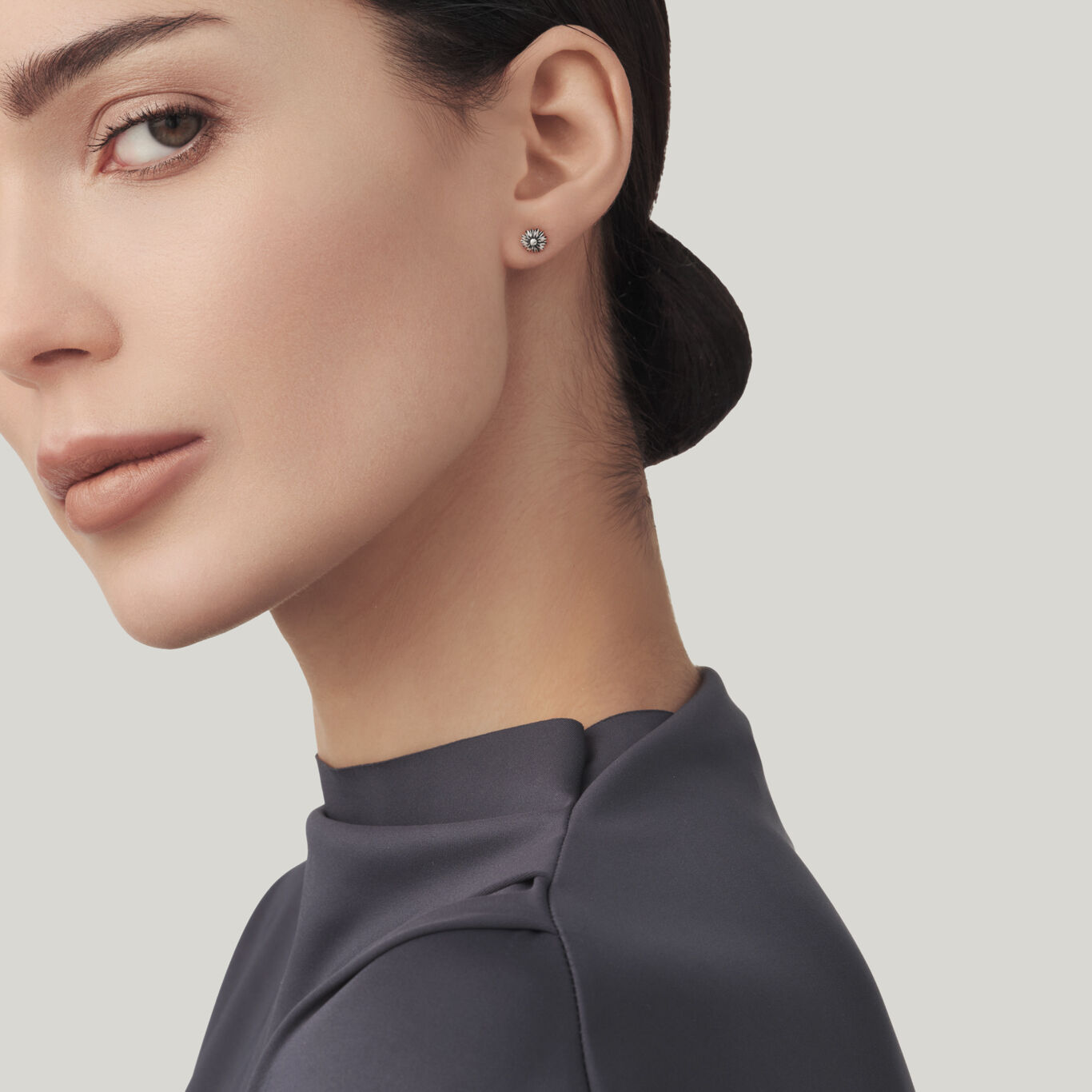 Daisy Dot Mini Earrings