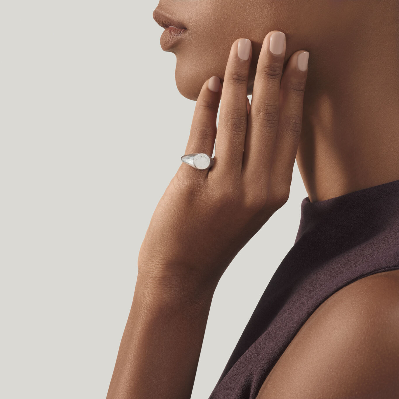 Bague De Petit Doigt Bross&eacute;e