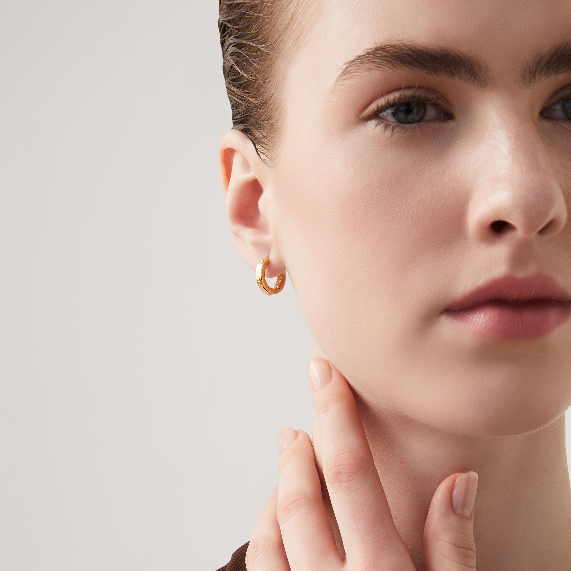 Huggie Screw Earrings image number 1
