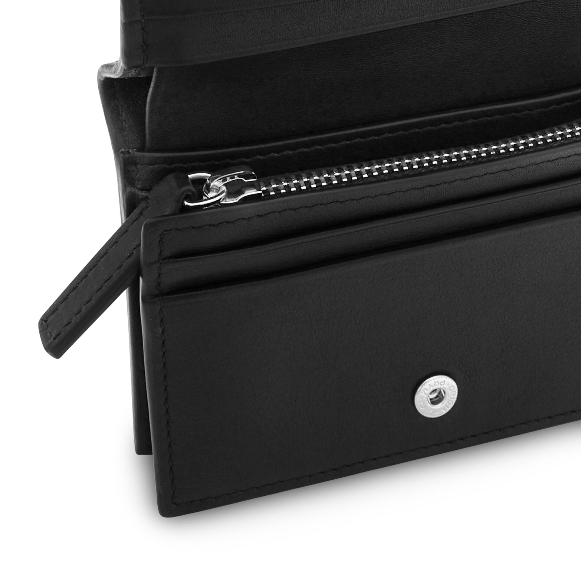 Smooth Leather Inside Pocket Zip Wallet with zip closure image number 4