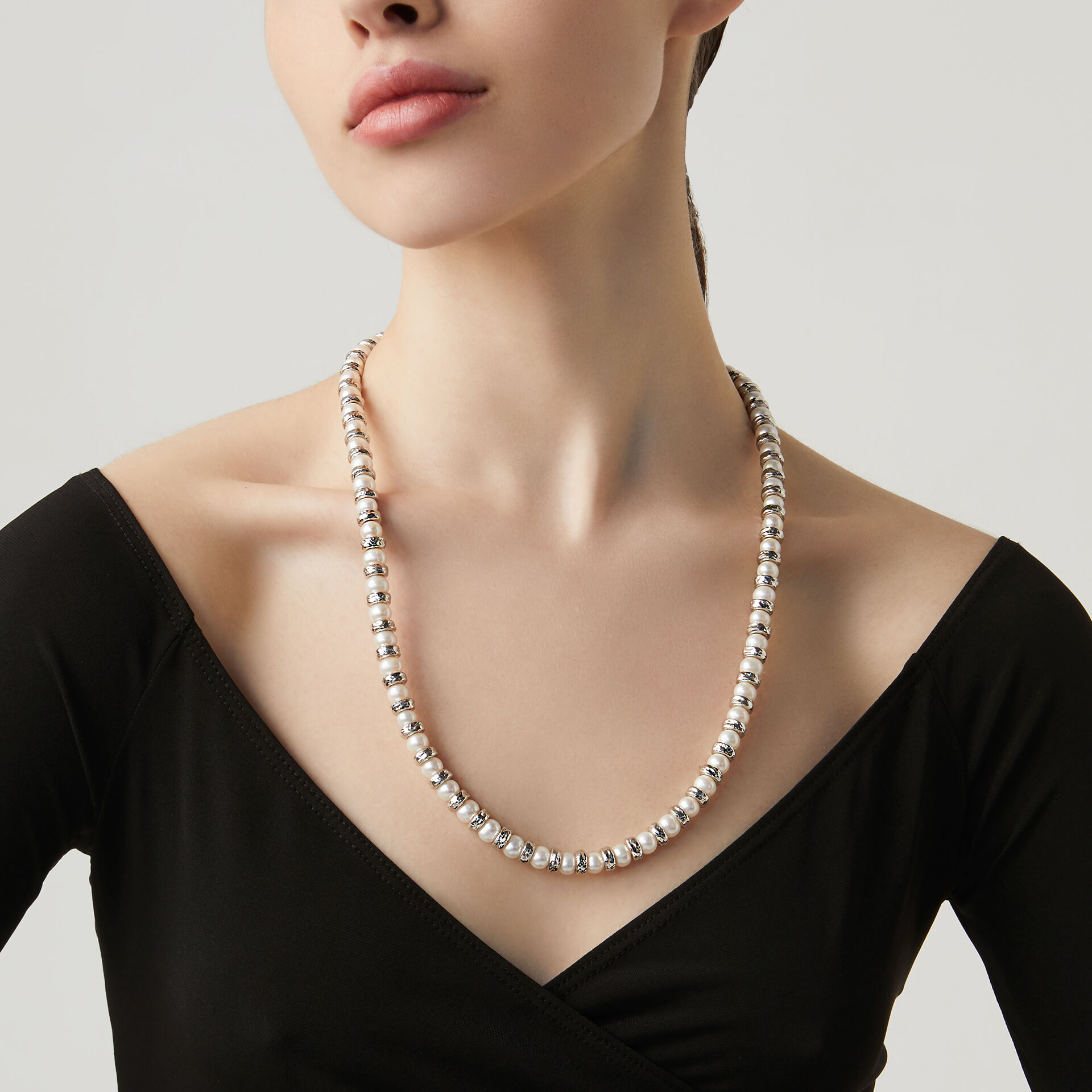 Emma Long Necklace image number 1