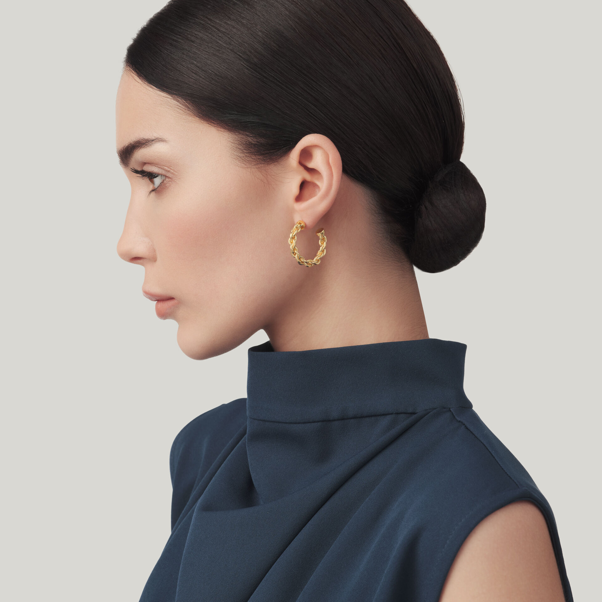 Chain Small Hoop Earrings image number 1