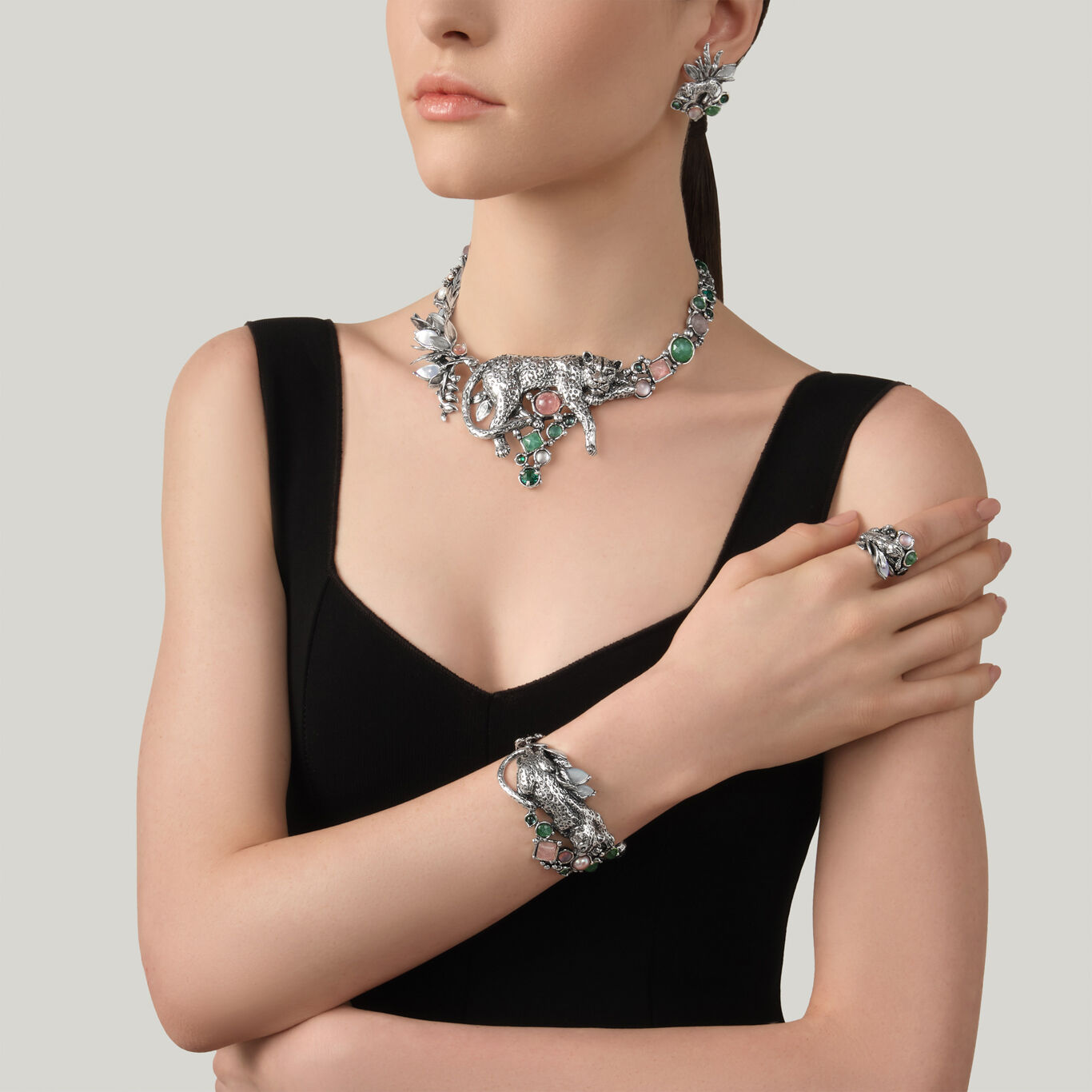 Leopard Jungle Necklace, Sterling silver necklace with natural quartz, mother of pearl and pearls_image number 2_Giovanni Raspini