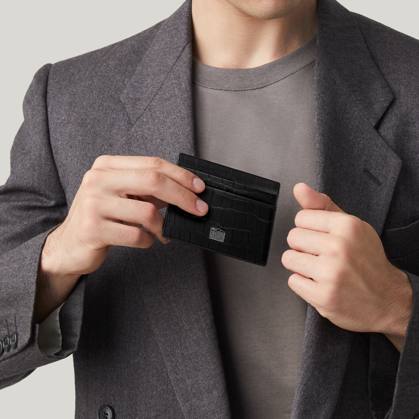 Black Croco Leather Card Holder, Leather cardholder with iconic sterling silver decoration_image number 4_Giovanni Raspini