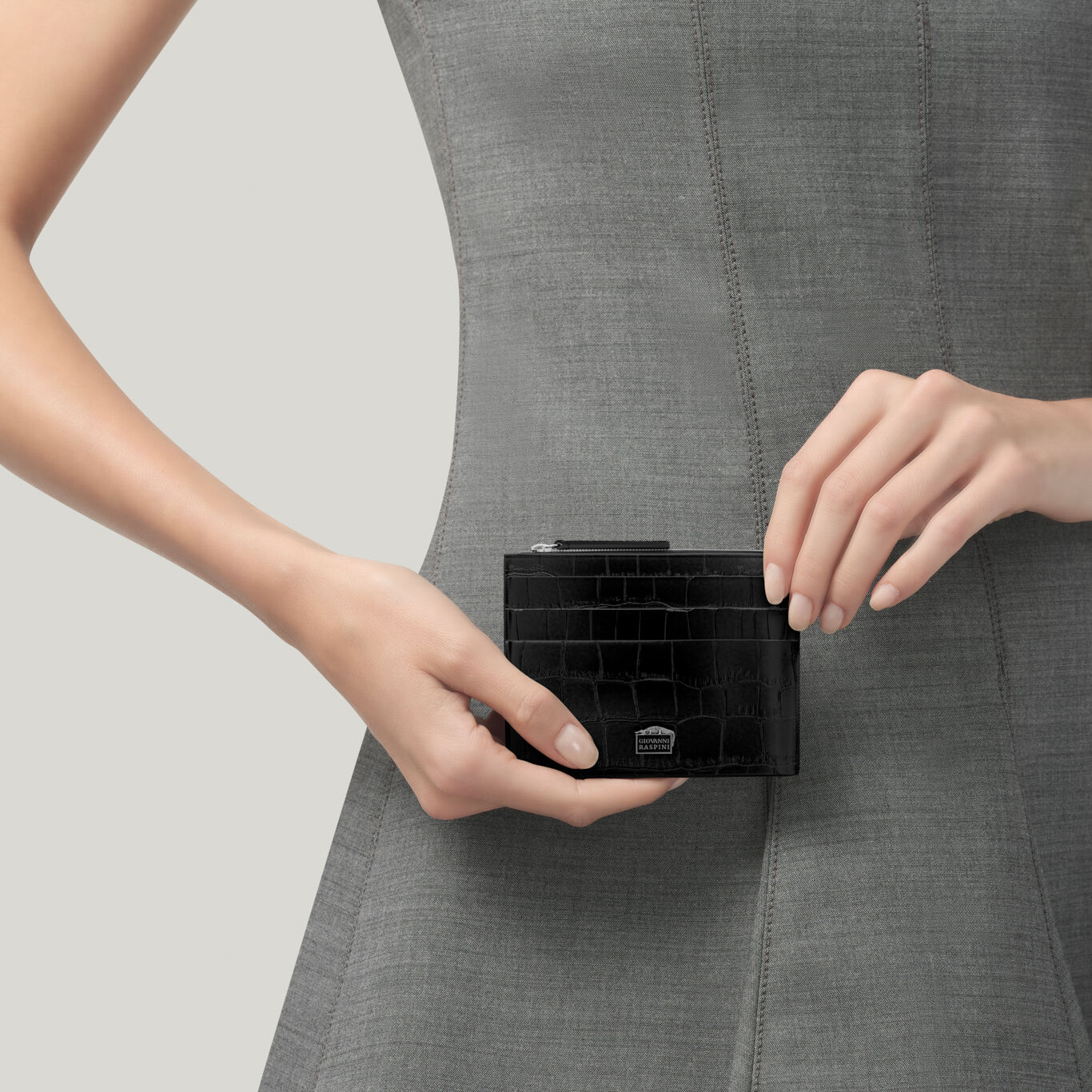 Black Croco Leather Card Holder with Zip, Leather cardholder with iconic sterling silver decoration_image number 5_Giovanni Raspini