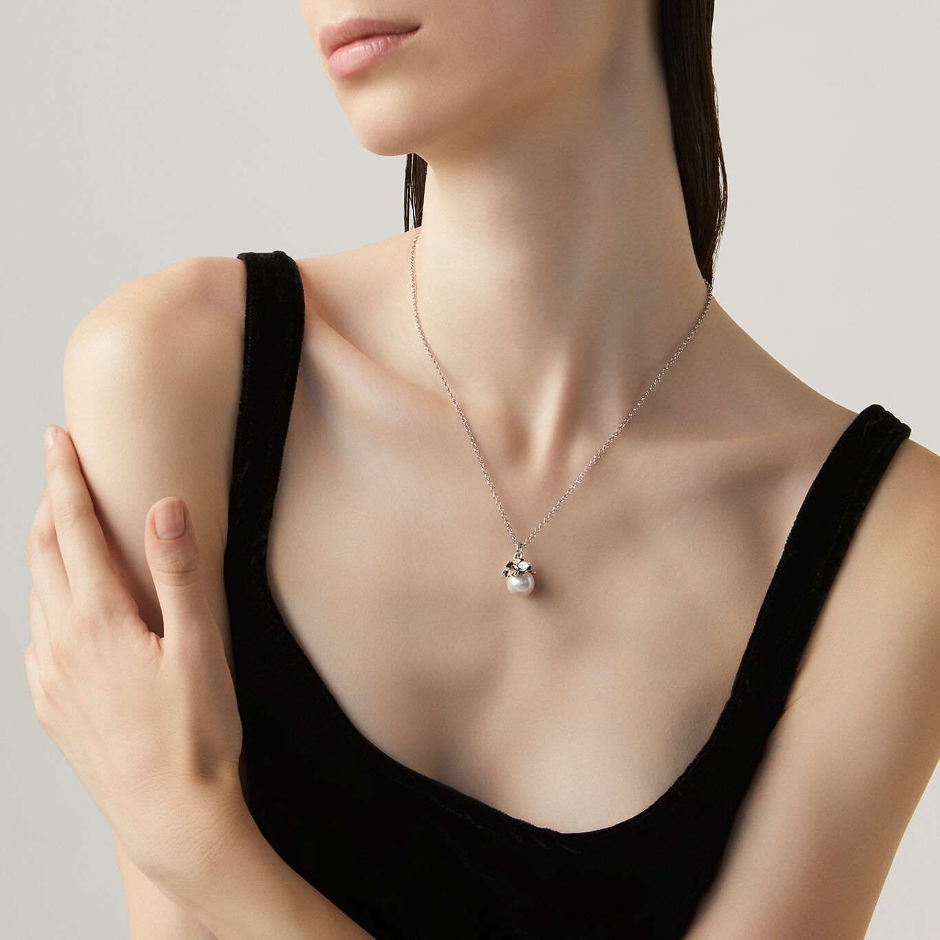 Pendente Drops Farfalle, Collana in Argento 925 e perla naturale_image number 1_Giovanni Raspini