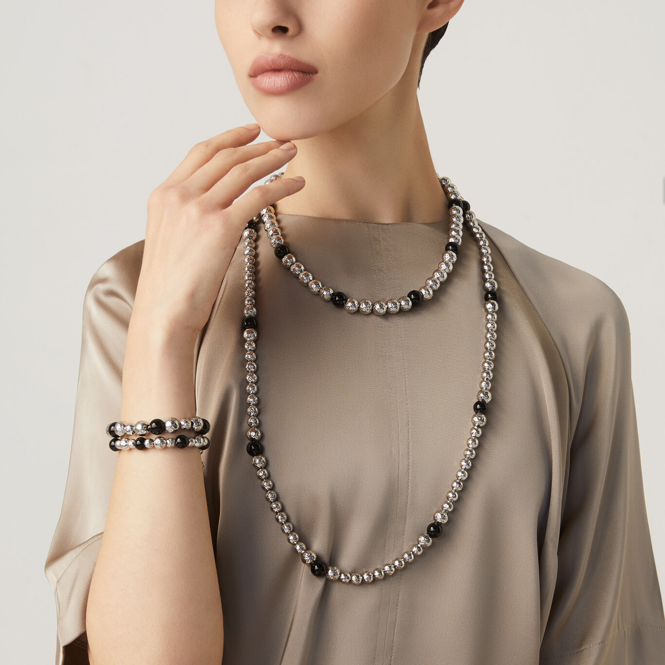 Optical Long Necklace, Necklace in Sterling Silver and onyx_image number 2_Giovanni Raspini