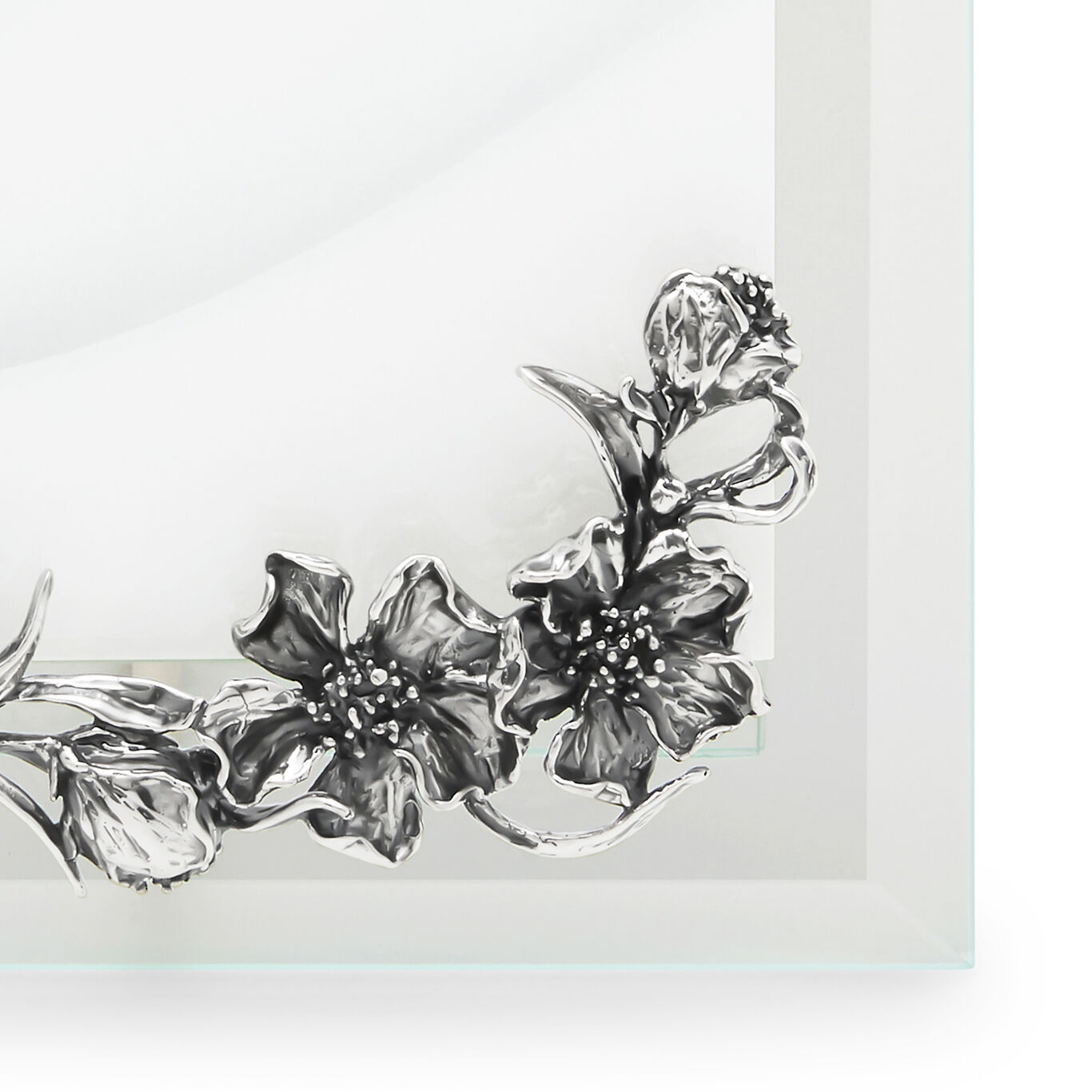 Cadre Encercl&eacute; Lumi&egrave;re Orchid&eacute;e, Moyen Mod&egrave;le, Cadre en argent et verre biseaut&eacute;_image number 3_Giovanni Raspini