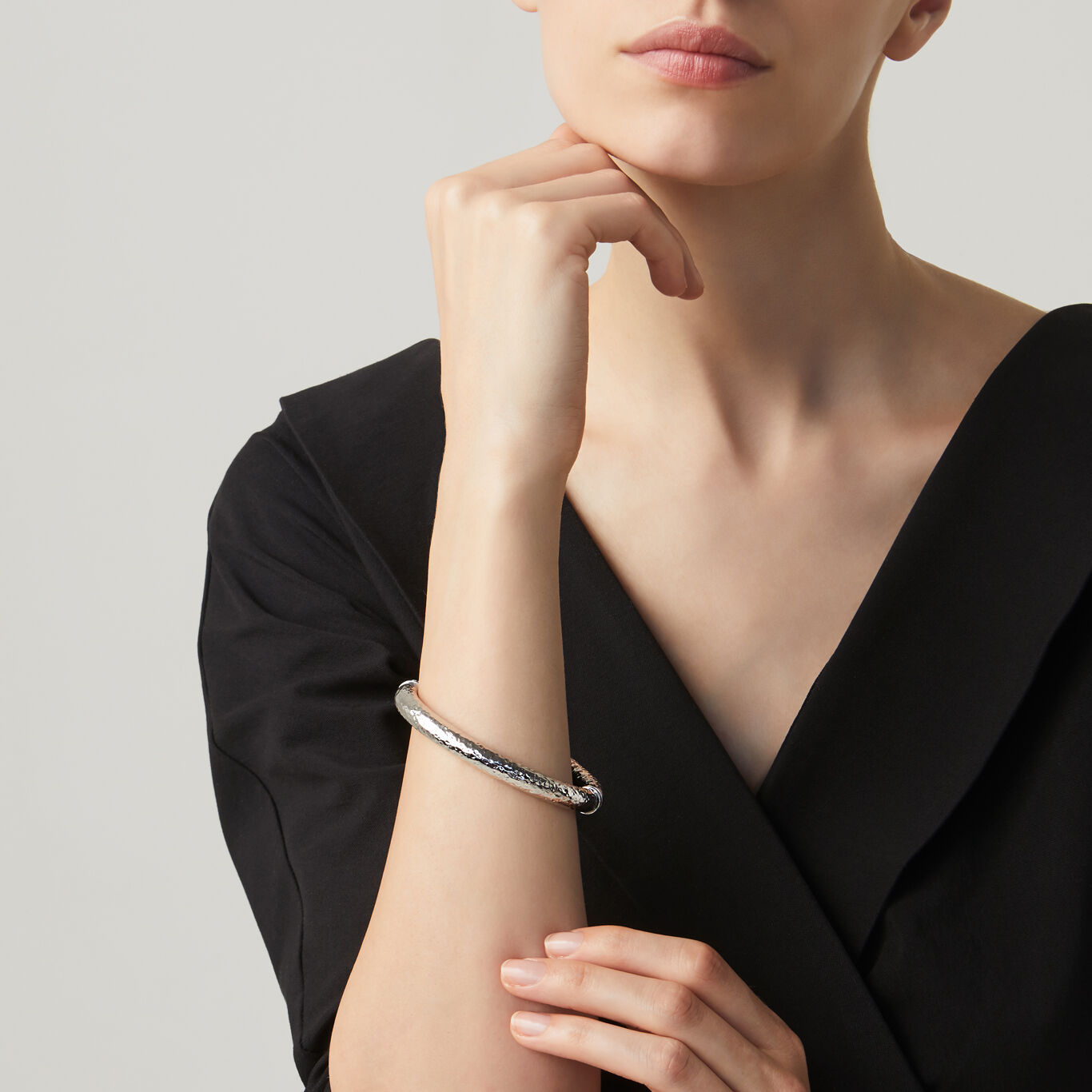 Rock Medium Bangle, Bangle in Sterling Silver_image number 1_Giovanni Raspini