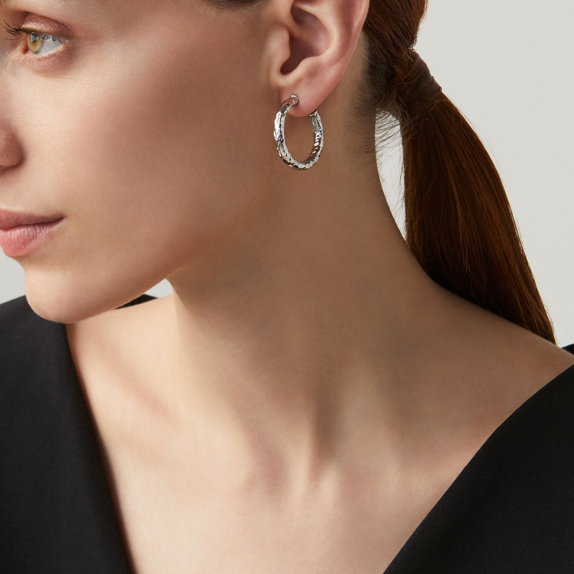 Rock Light Mini Earrings image number 1