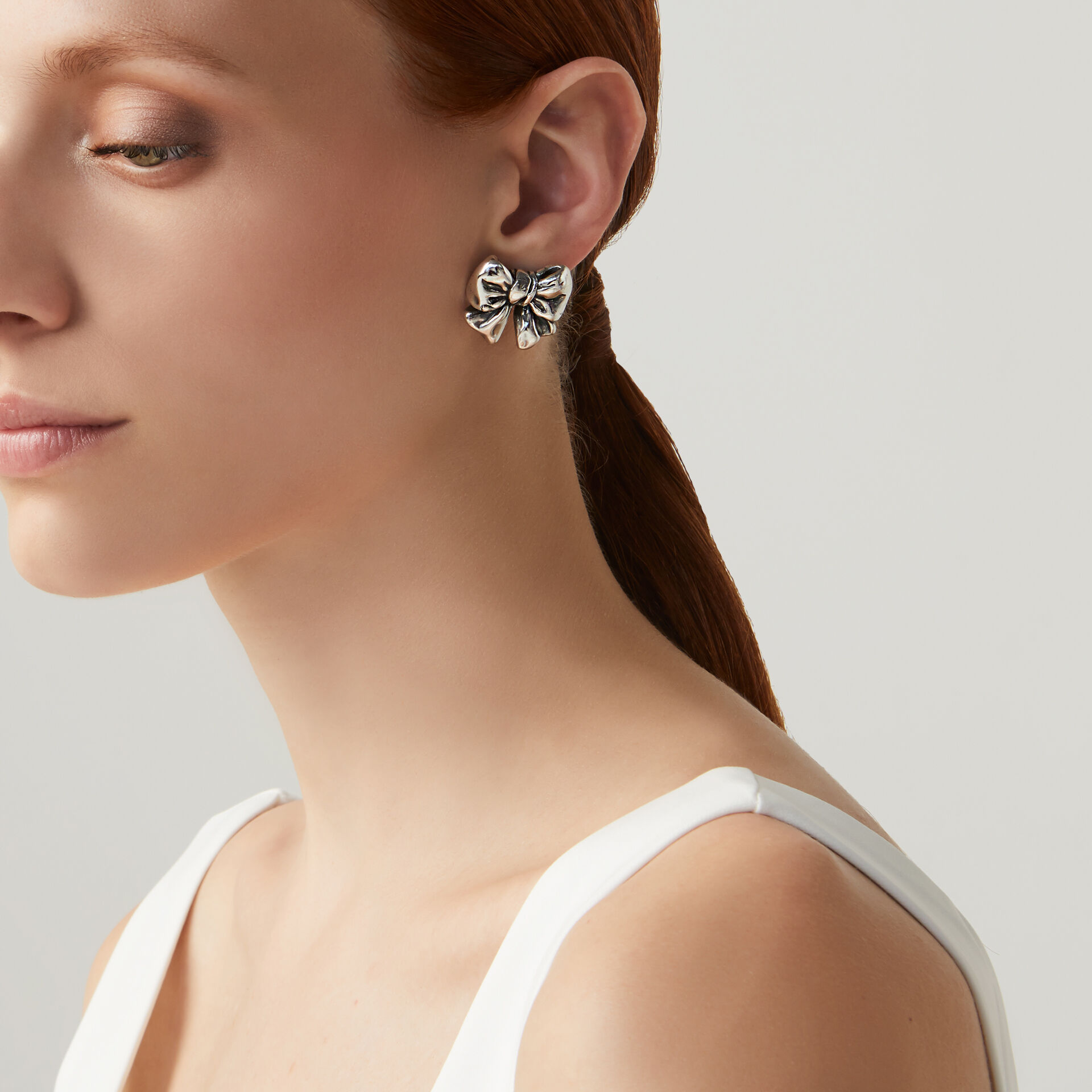 Bow Big Earrings image number 1