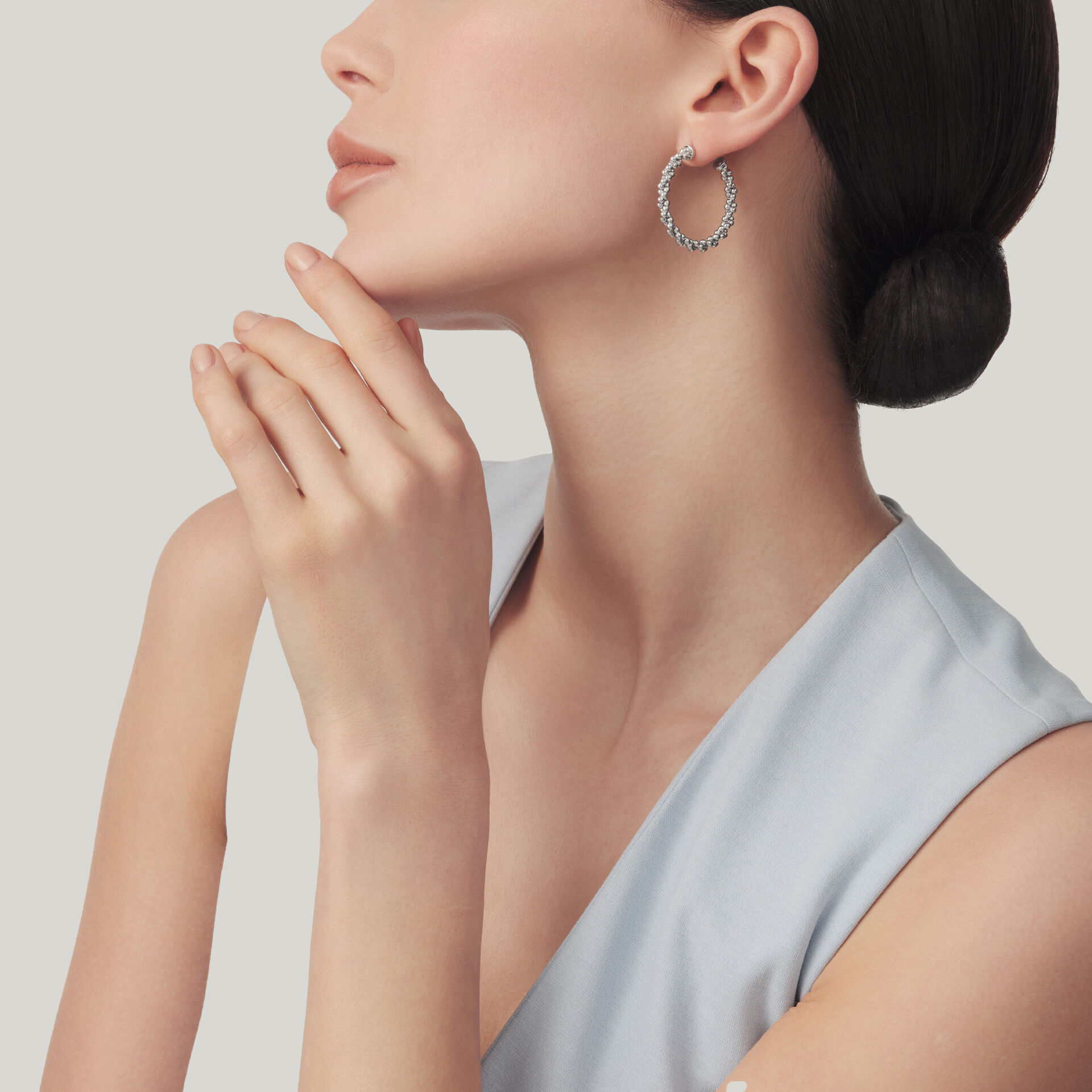 Wheat Chain Medium Hoop Earrings image number 1
