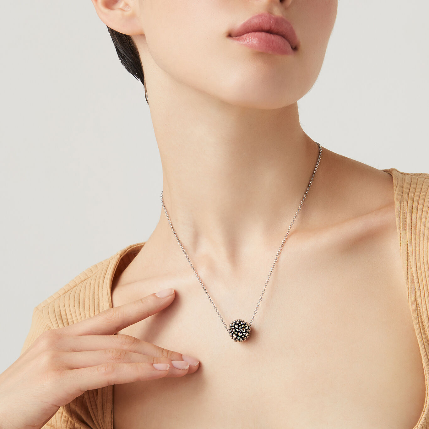 Perlage Boule Necklace