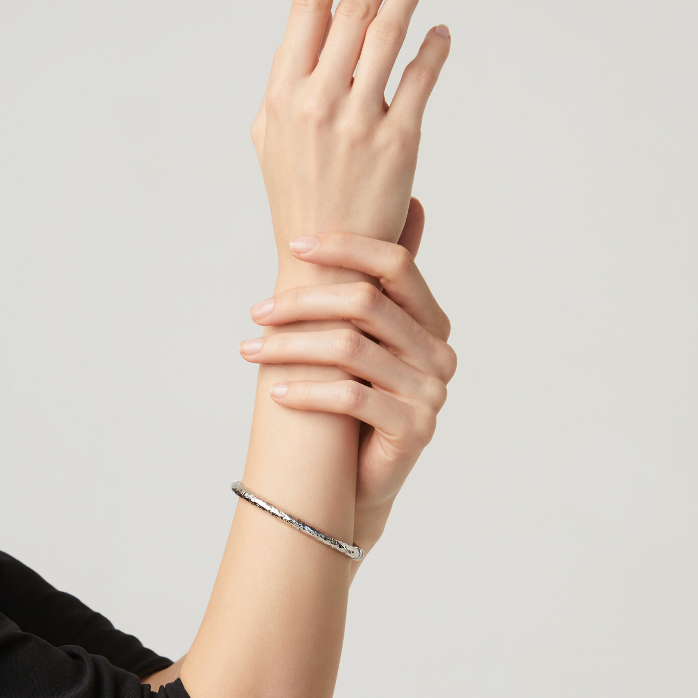 Rock Mini Bangle, Bangle in Sterling Silver_image number 1_Giovanni Raspini