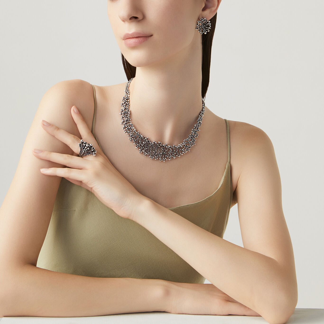 Perlage Earrings, Earrings in Sterling Silver_image number 2_Giovanni Raspini