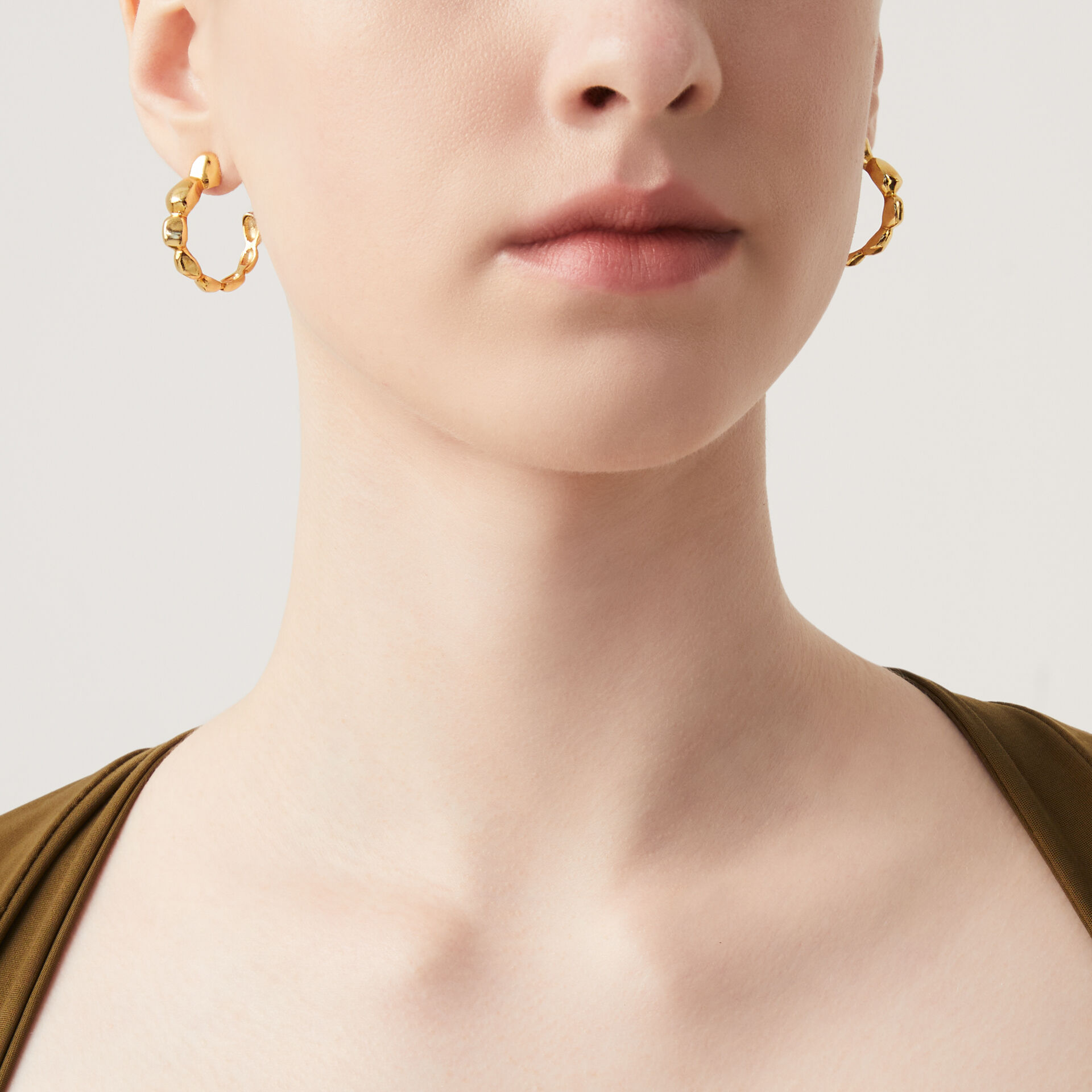 Riviera Hoop Earrings image number 1